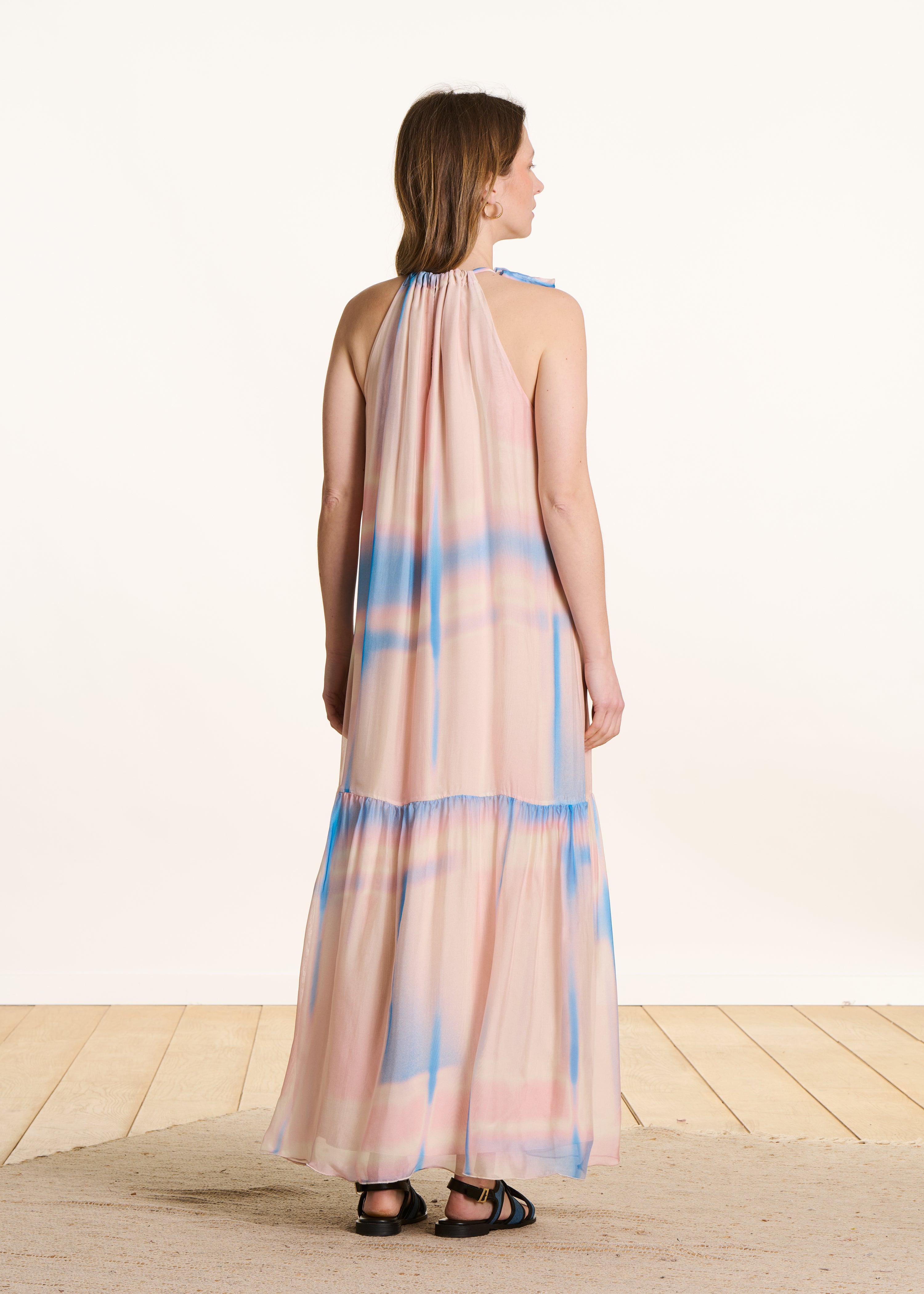 Pastel pink long dress with tie-dye print sleeveless