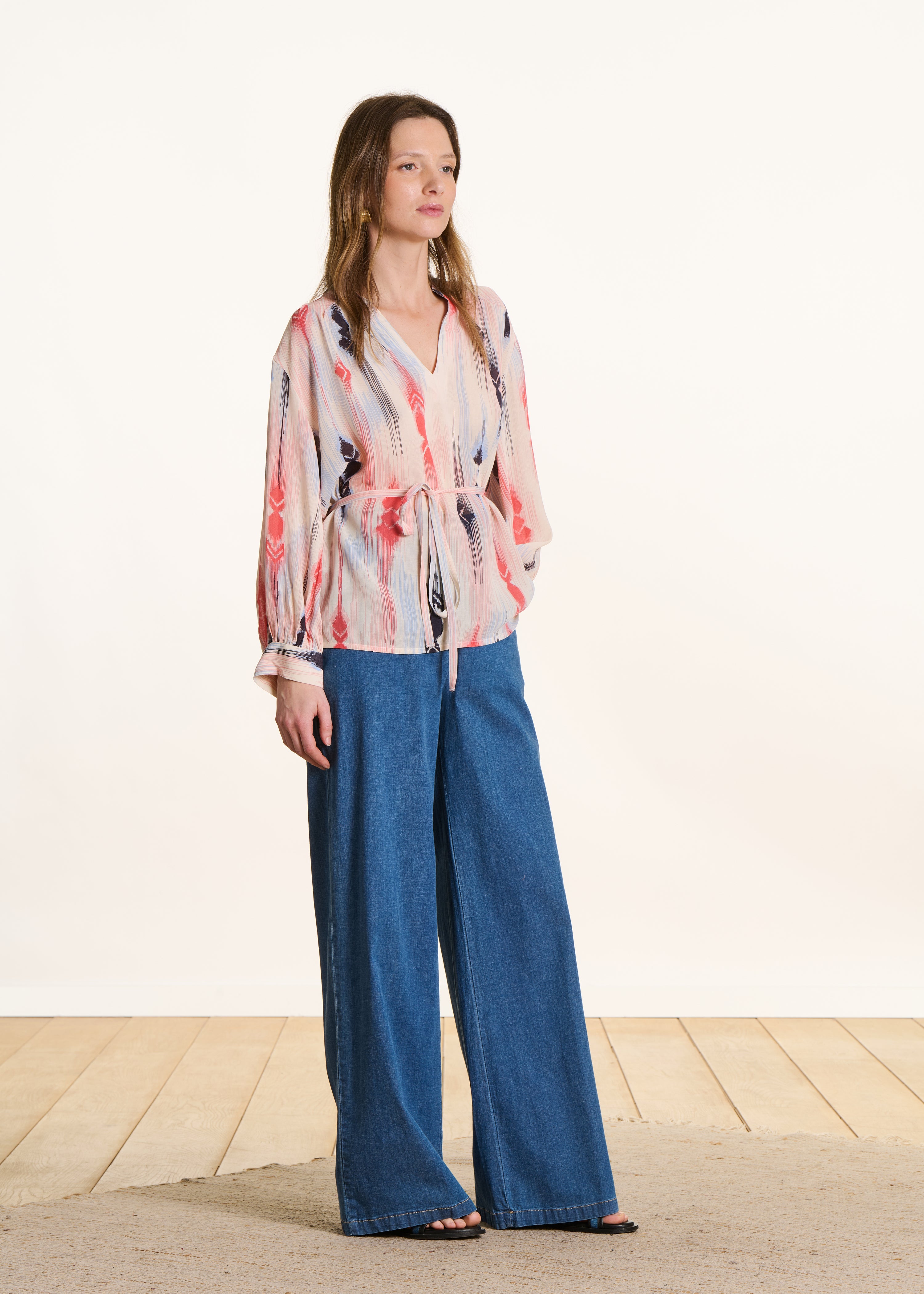 Weites Top in Rosa und Blau mit Print und langen Ärmeln