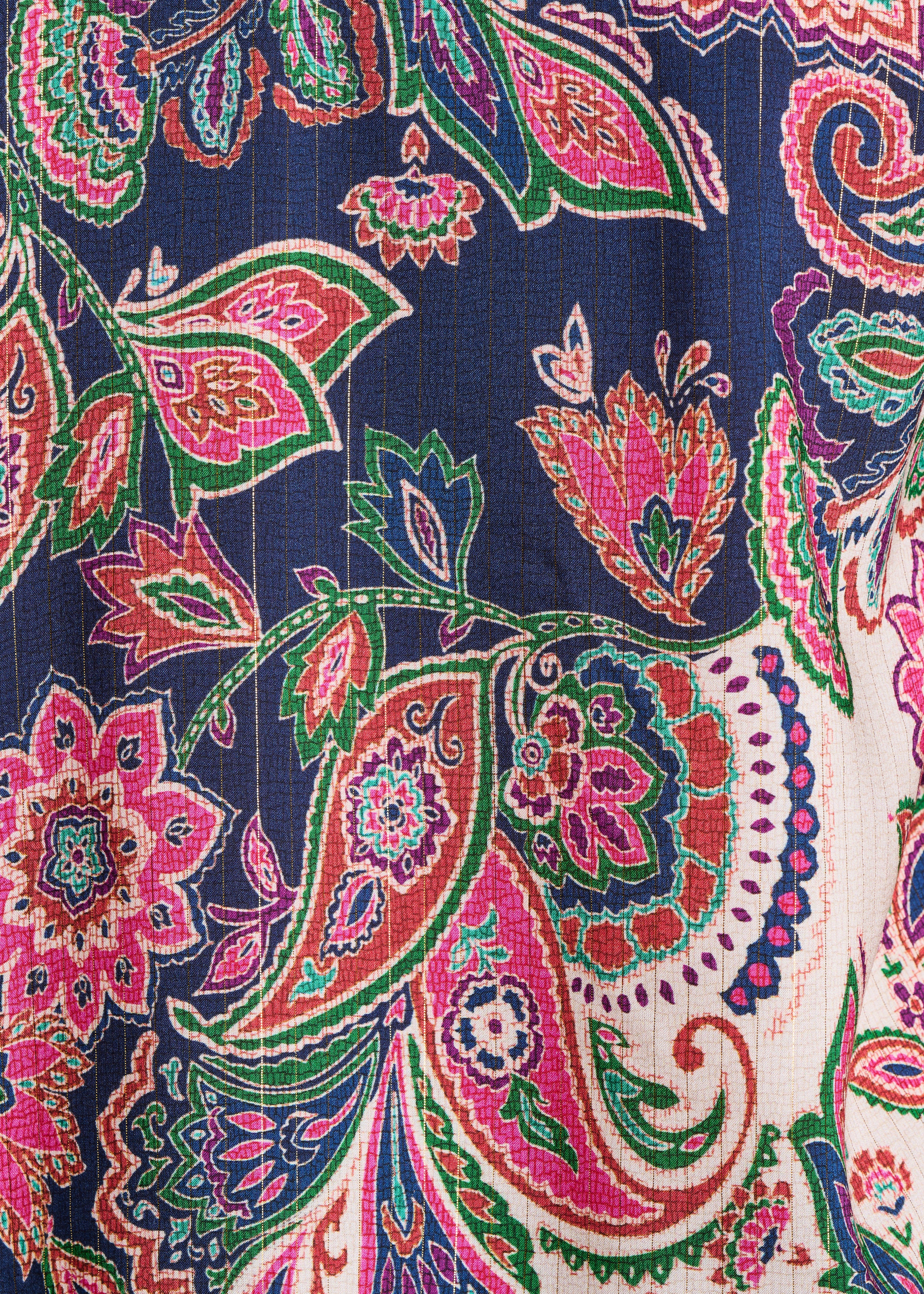 Roze-blauwe top met V-hals en gespprint print