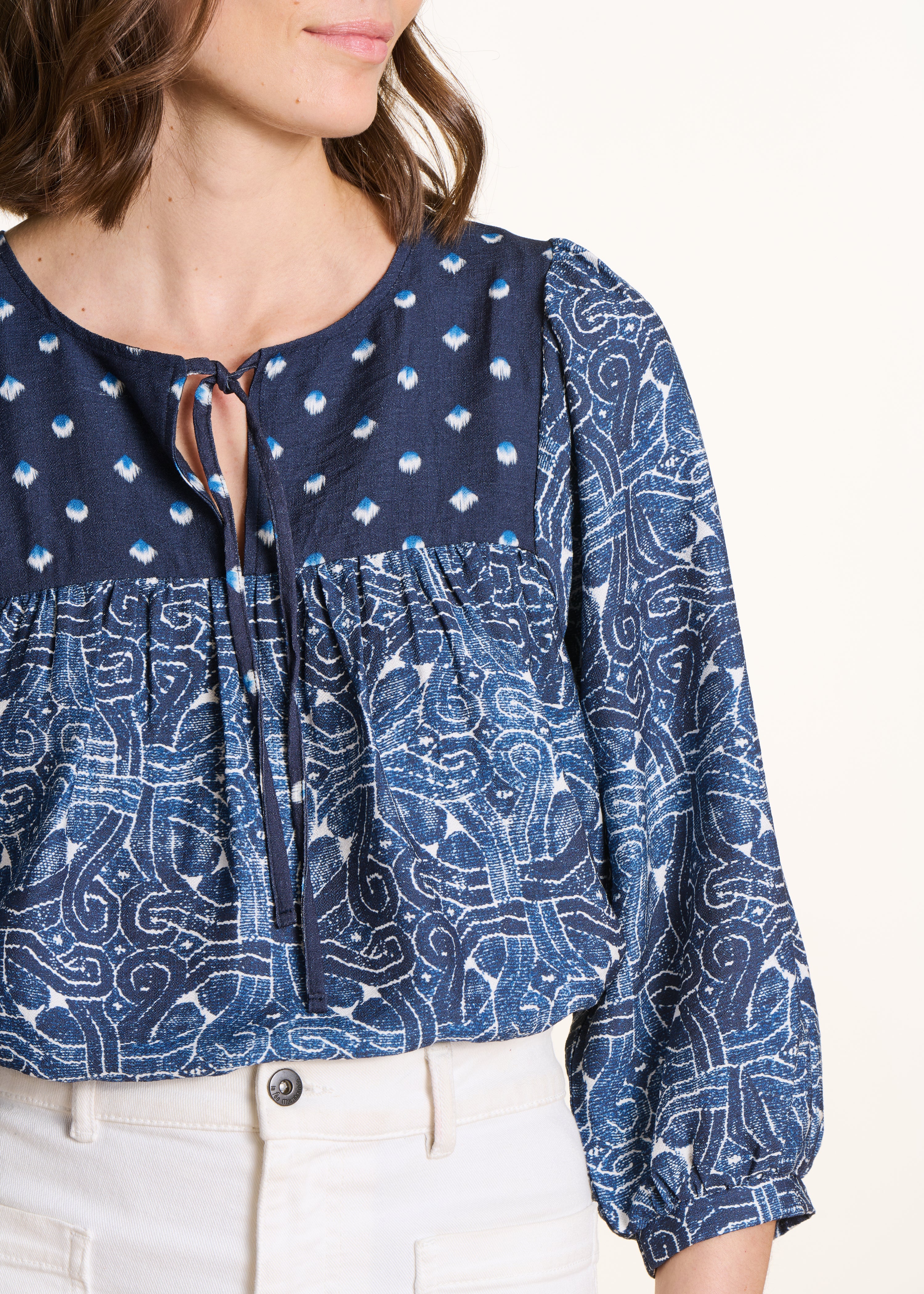 Top blu patchwork stampato maniche 3/4