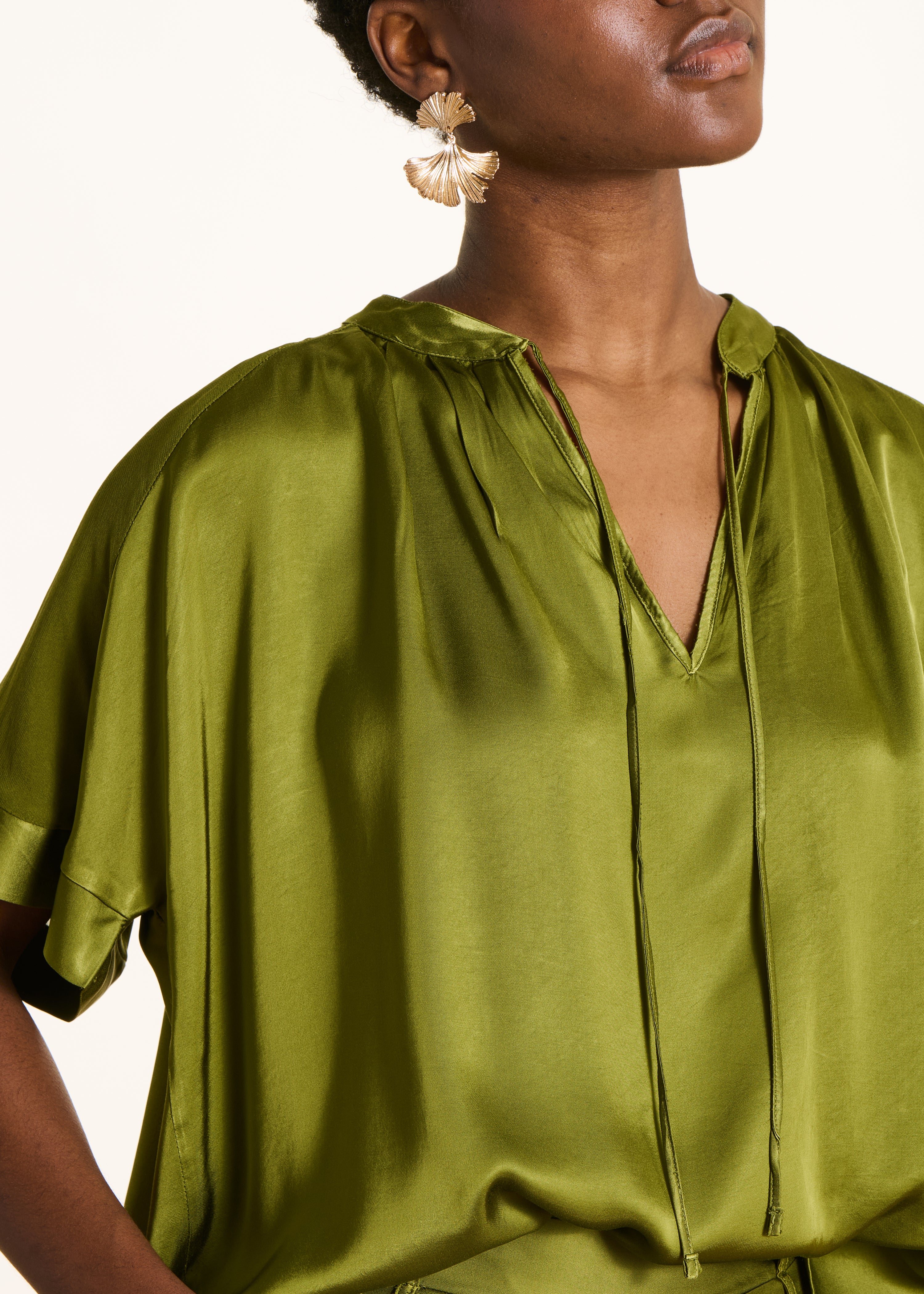 Blouse ample verte en satin