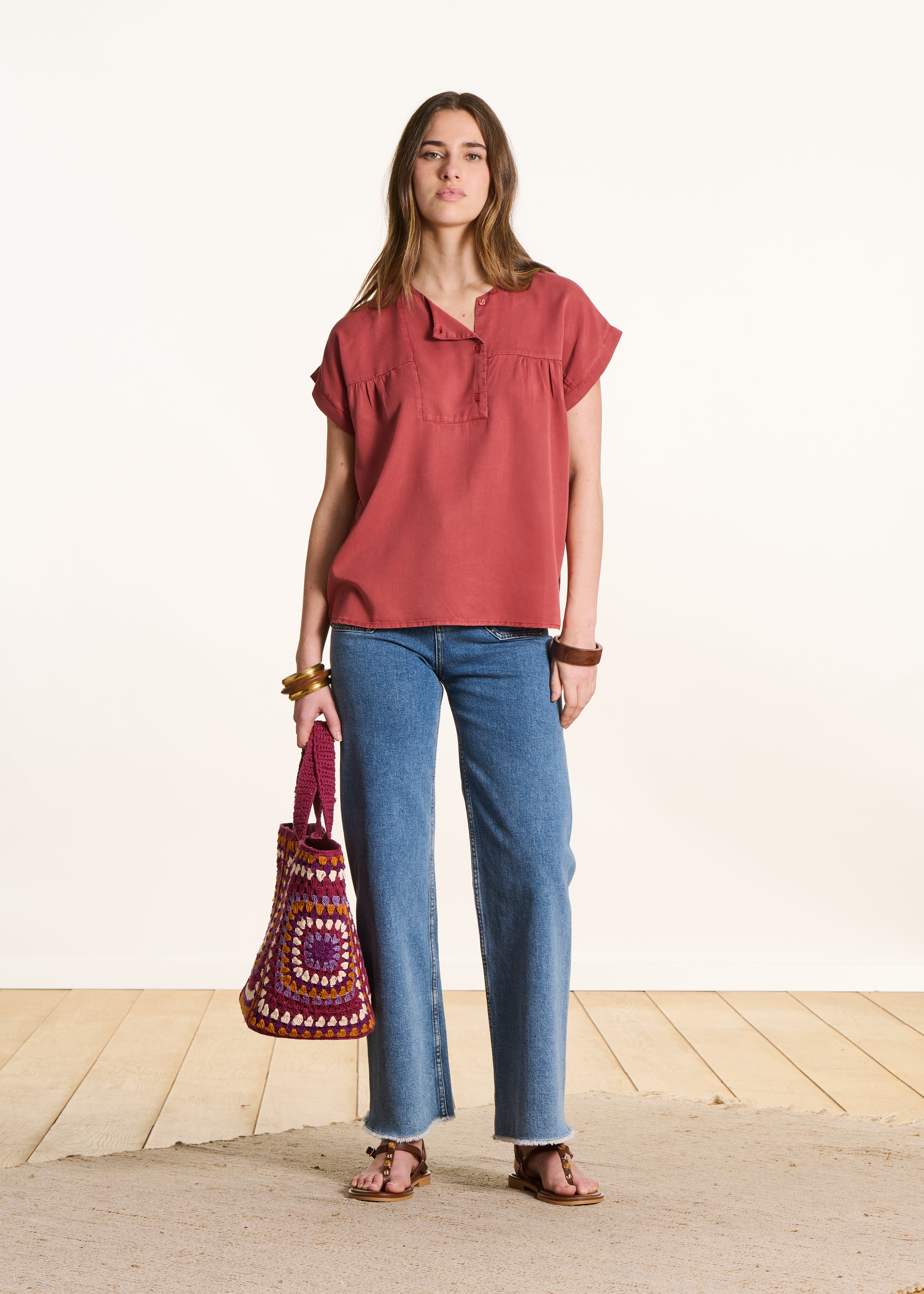 Rotes Kurzarm-Top aus Lyocell