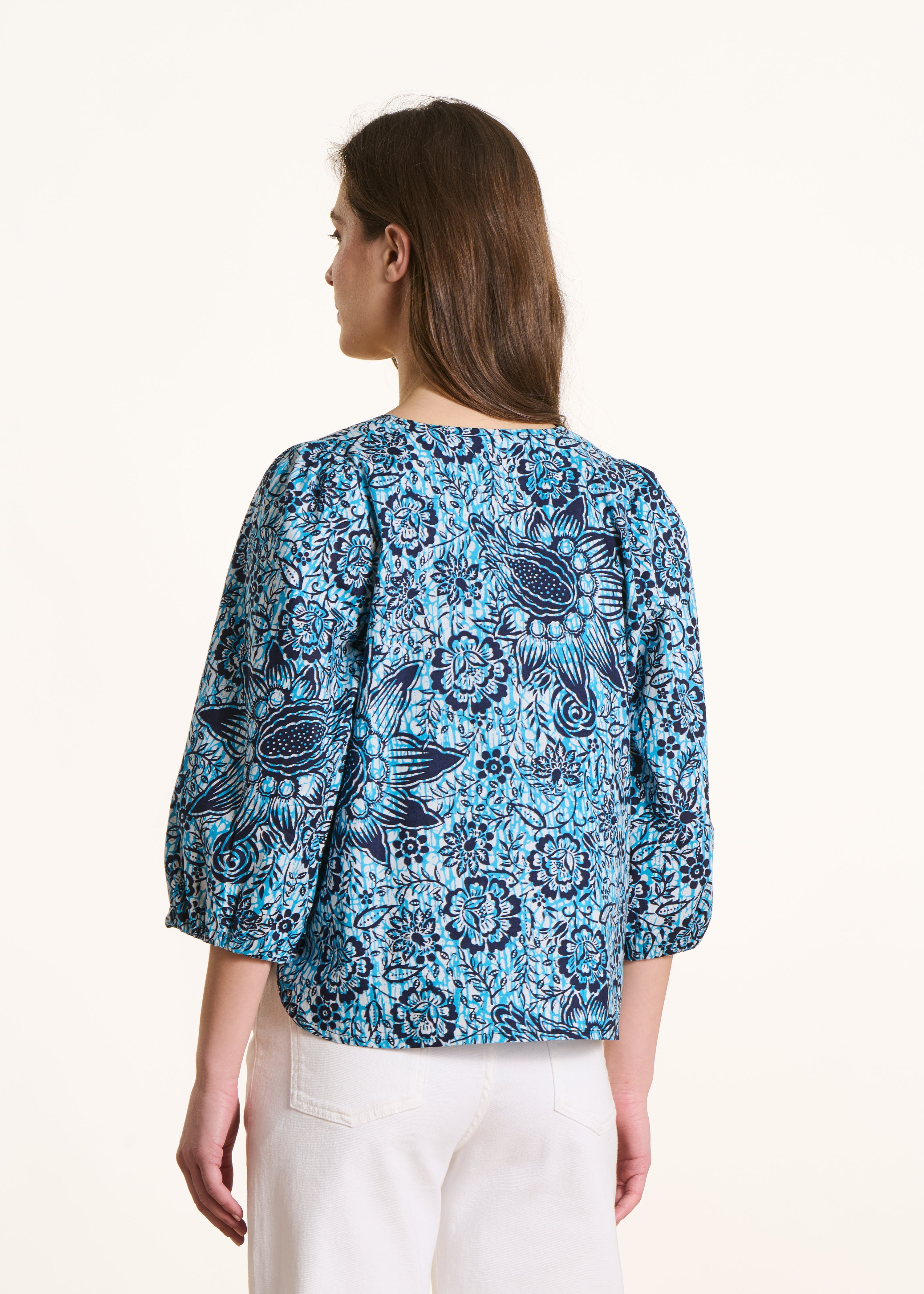 Blaues Top aus Baumwoll-Popeline mit Blumenmuster