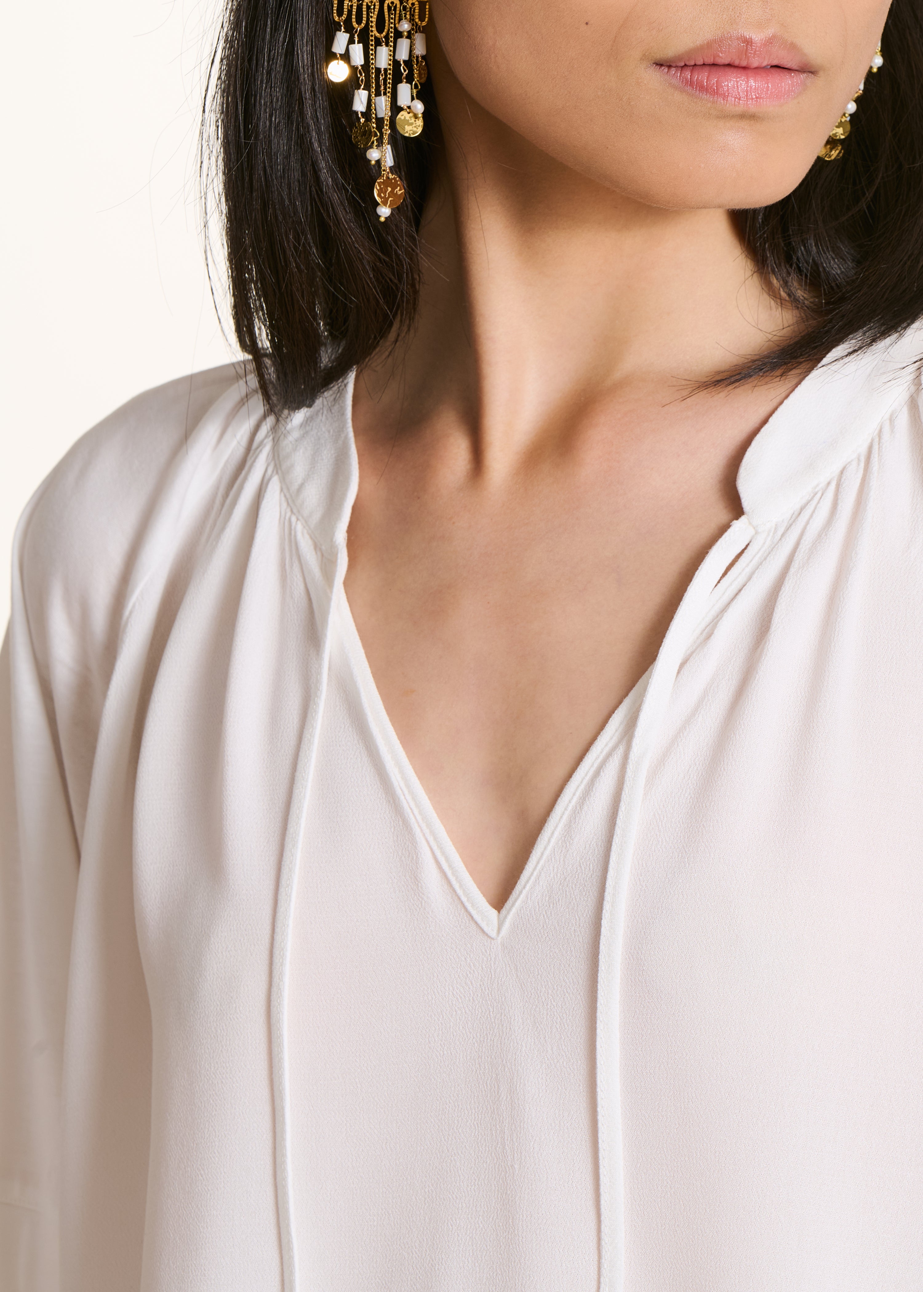 Loose off-white short-sleeve T-shirt