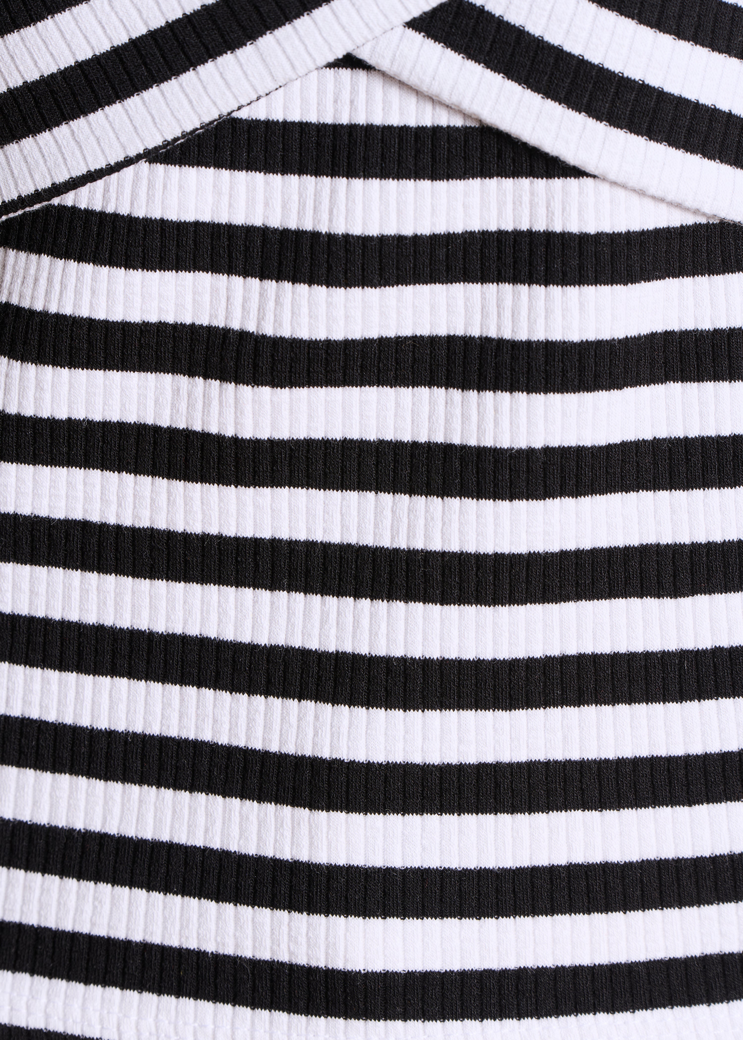 White T-shirt with black stripes in organic cotton