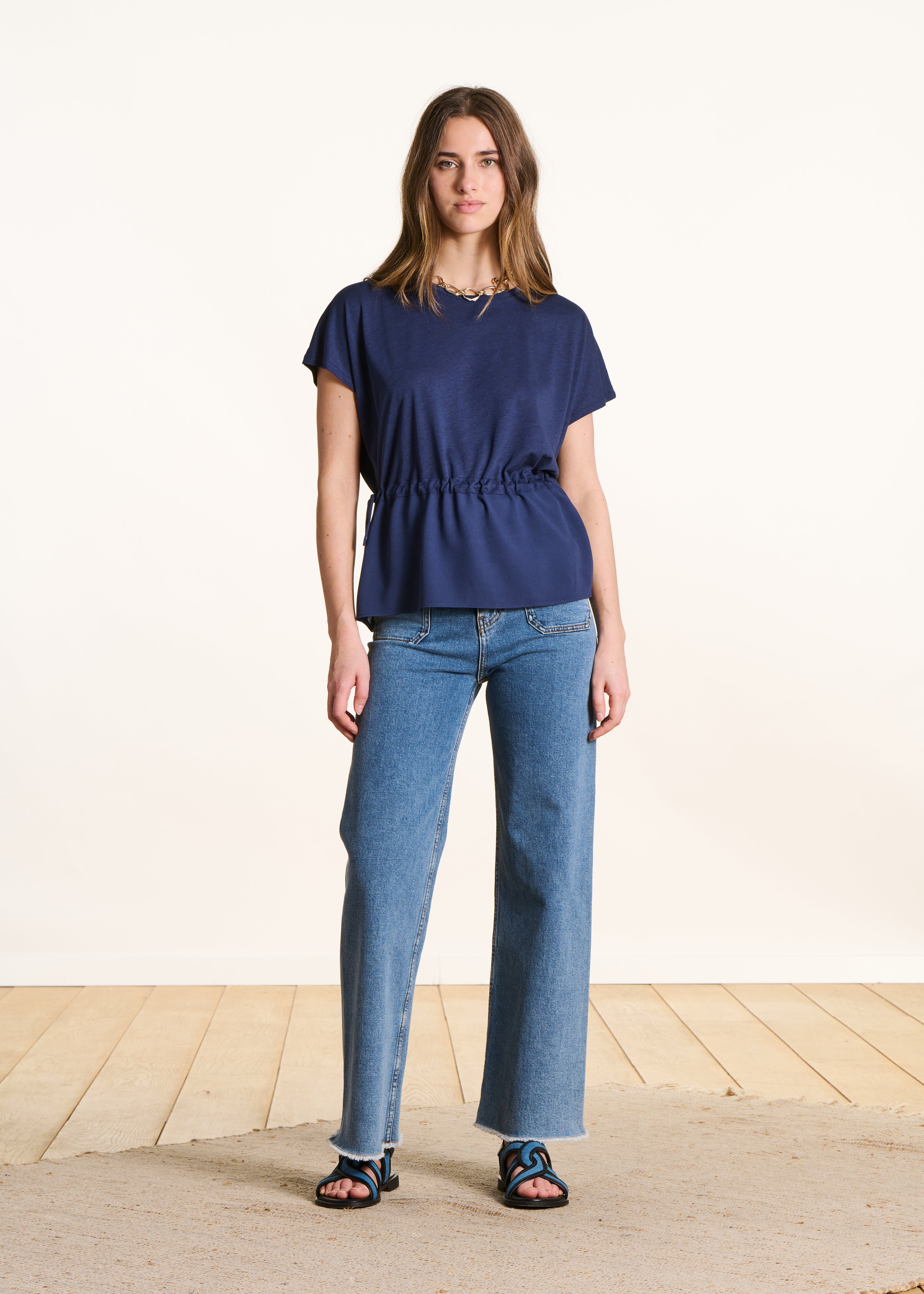T-shirt ampia in tessuto bicolore blu scuro