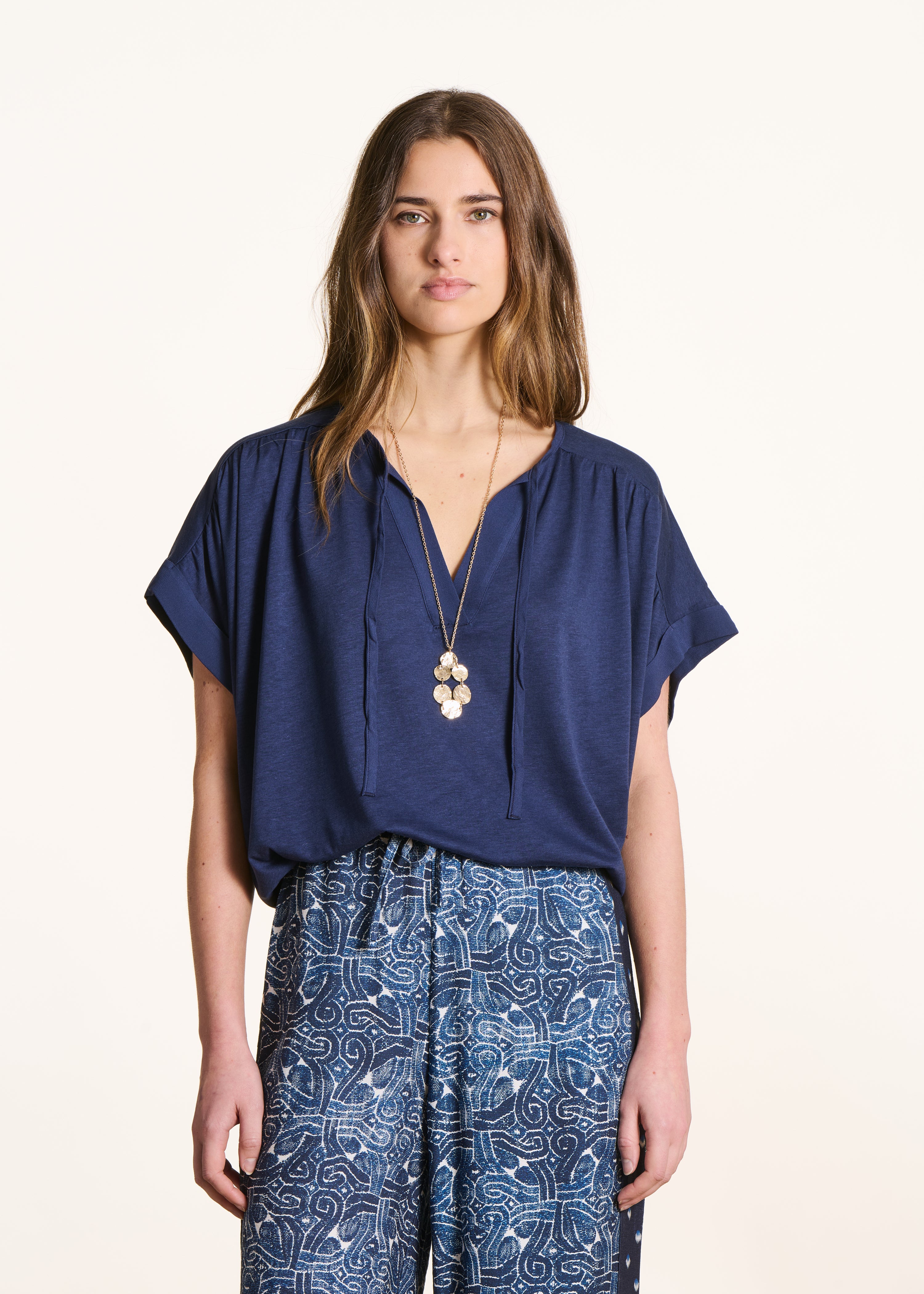 T-shirt bleu foncé ample manches courtes