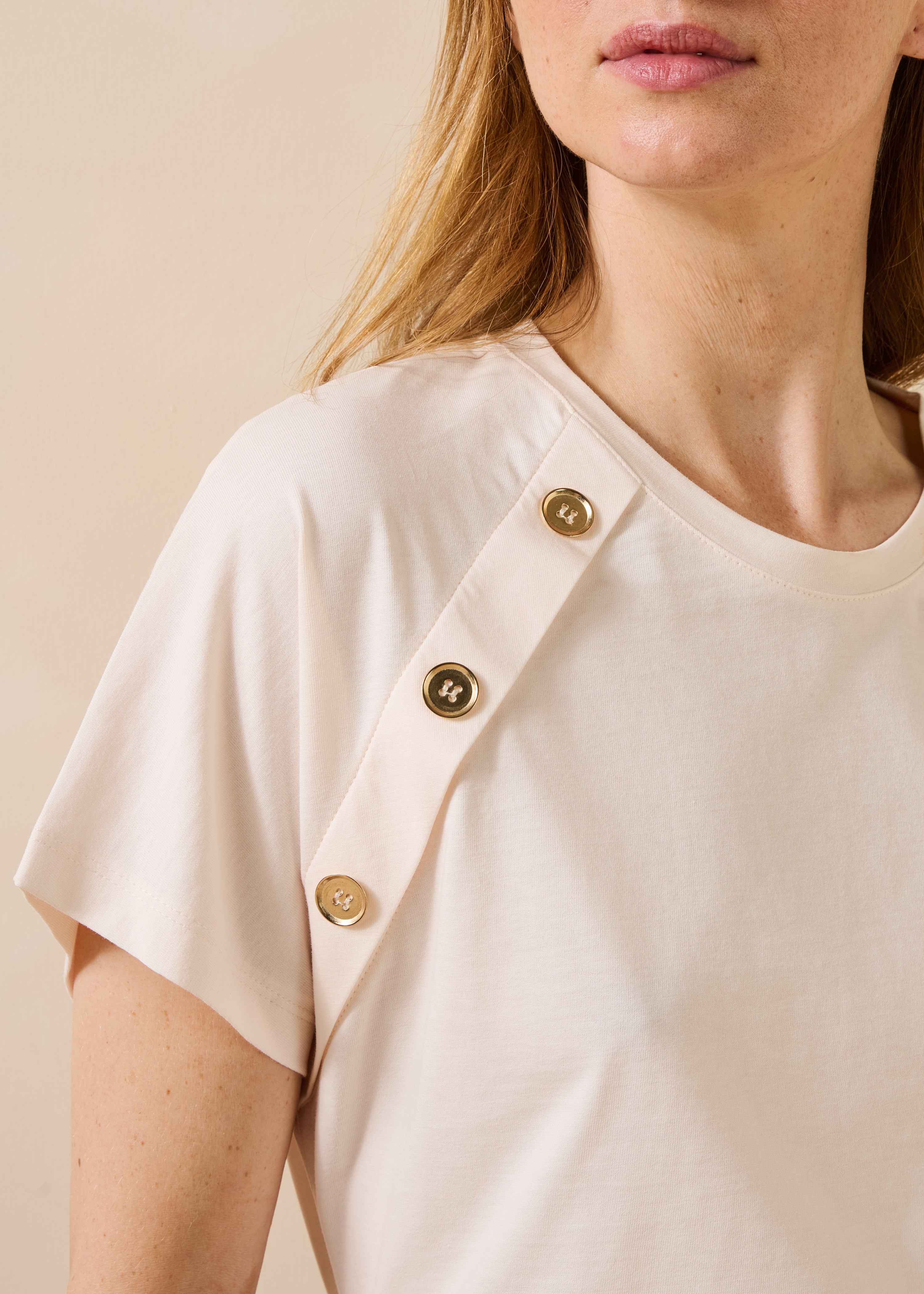 Beige short-sleeve T-shirt in organic cotton