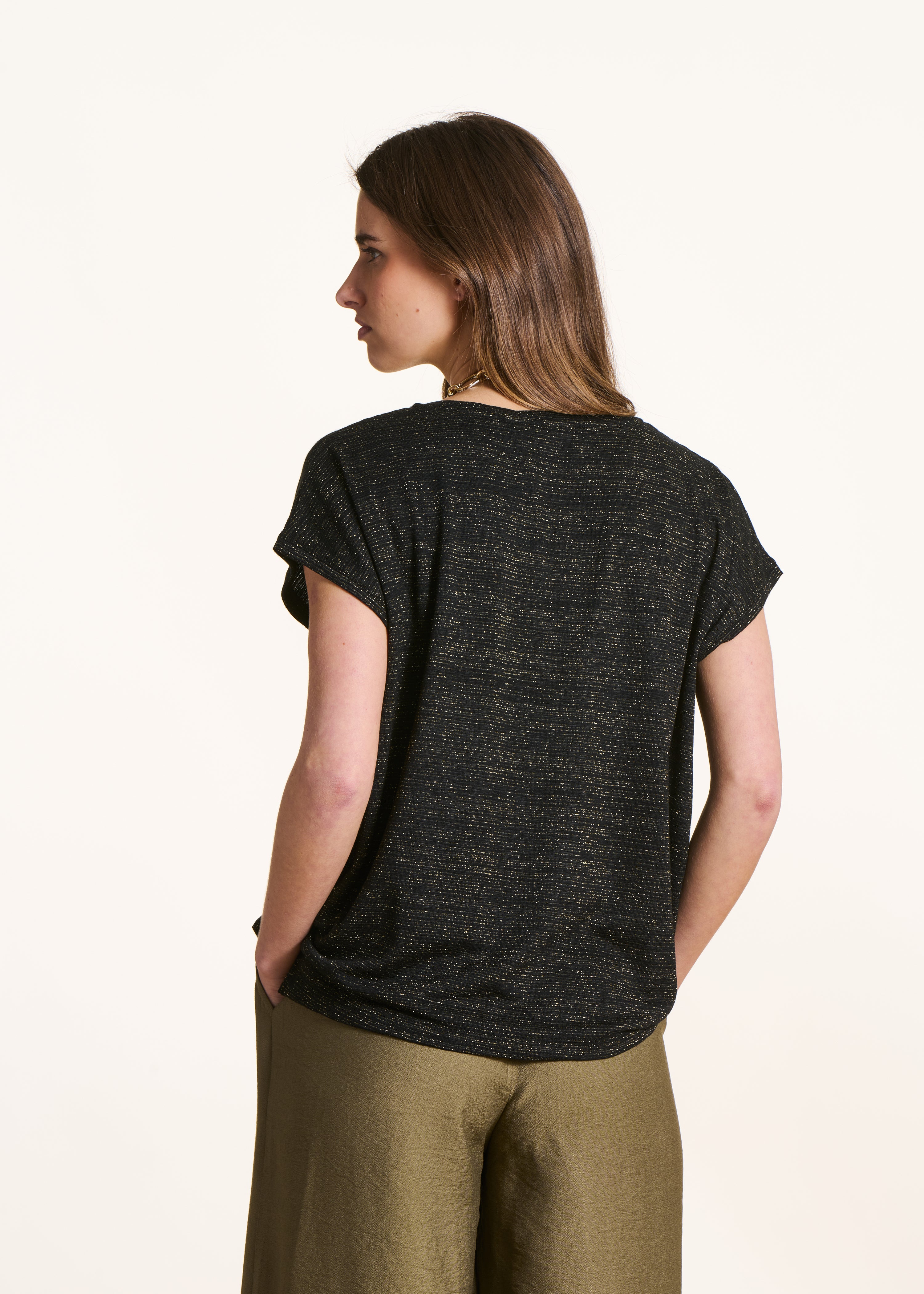 T-shirt noir fluide manches courtes