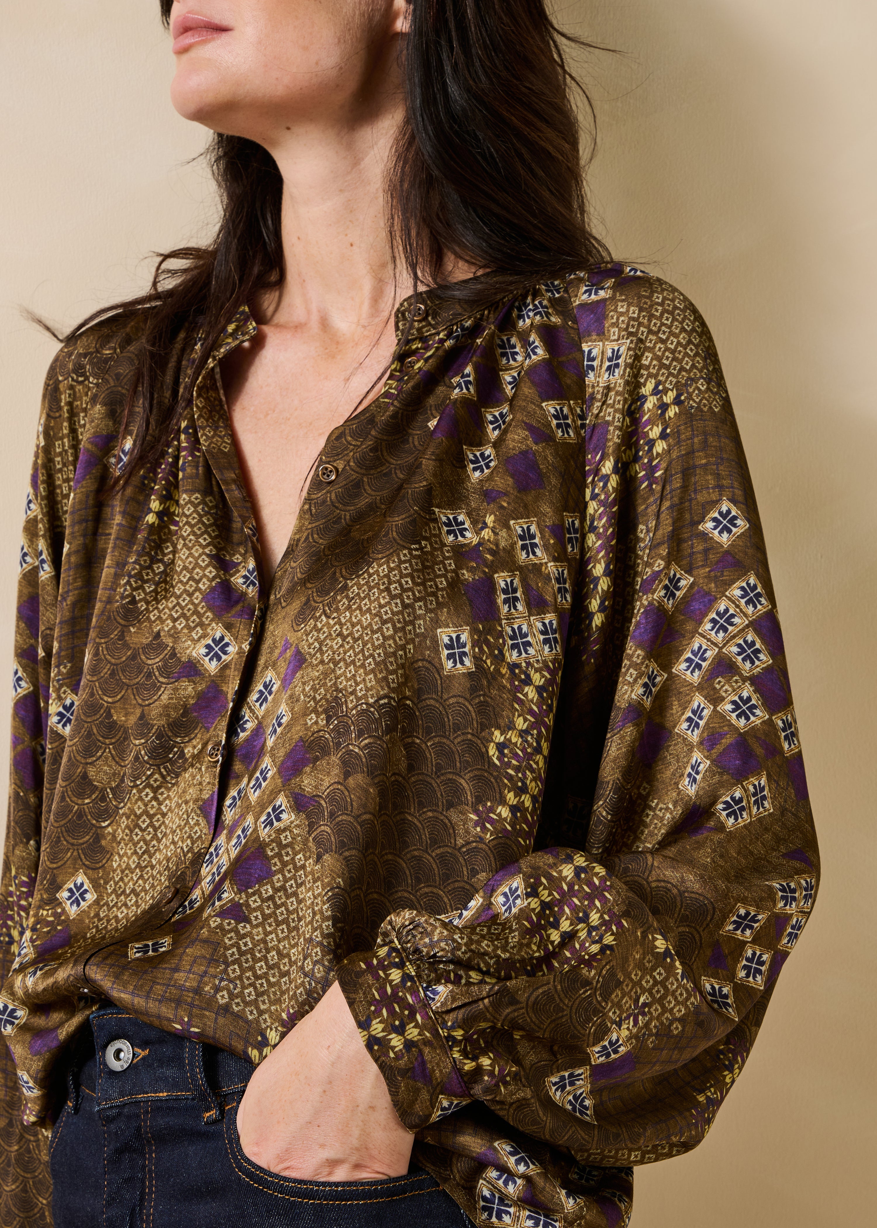 Camicia verde a maniche lunghe in satin stampato