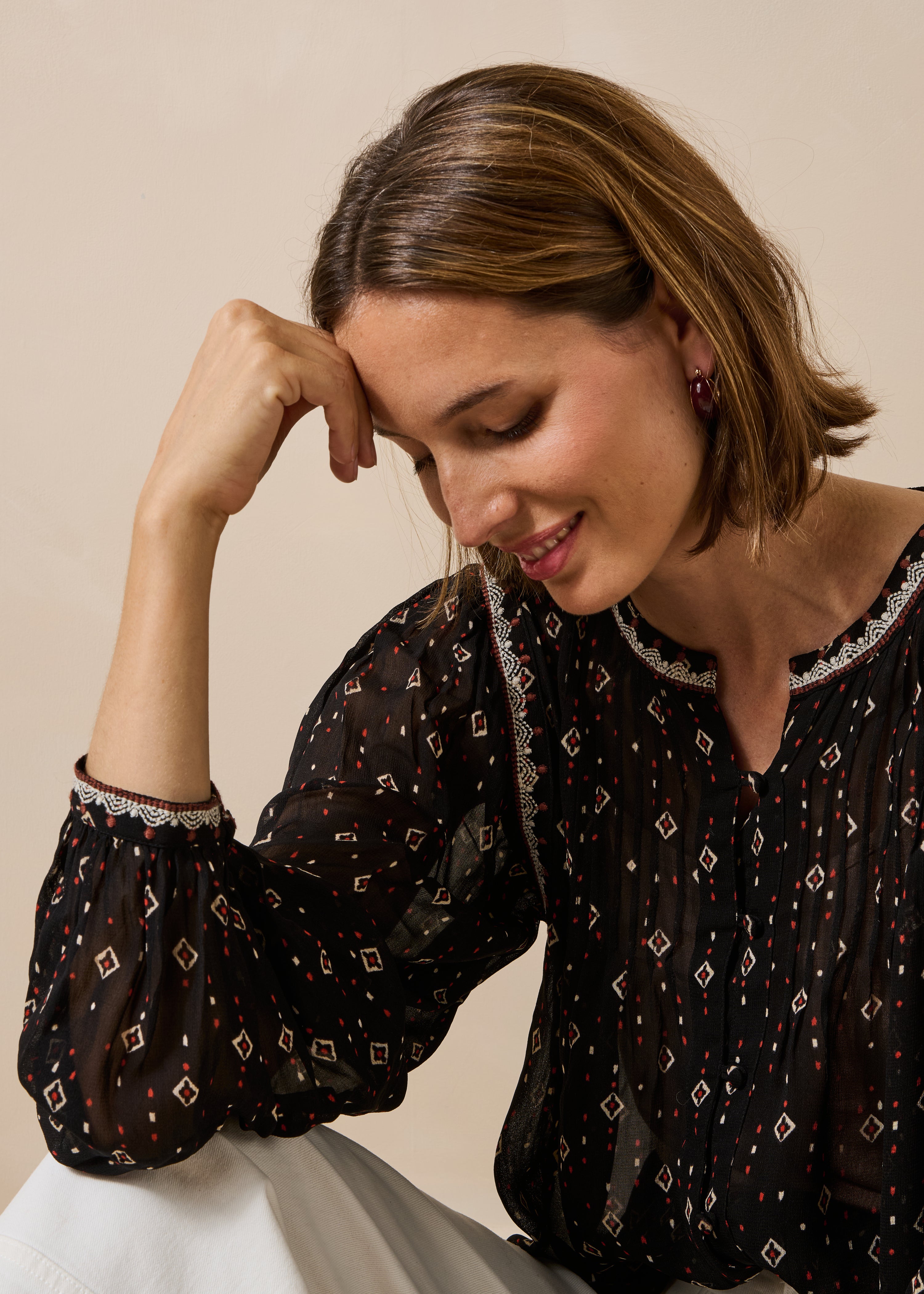 Chemise noire manches longues à imprimé