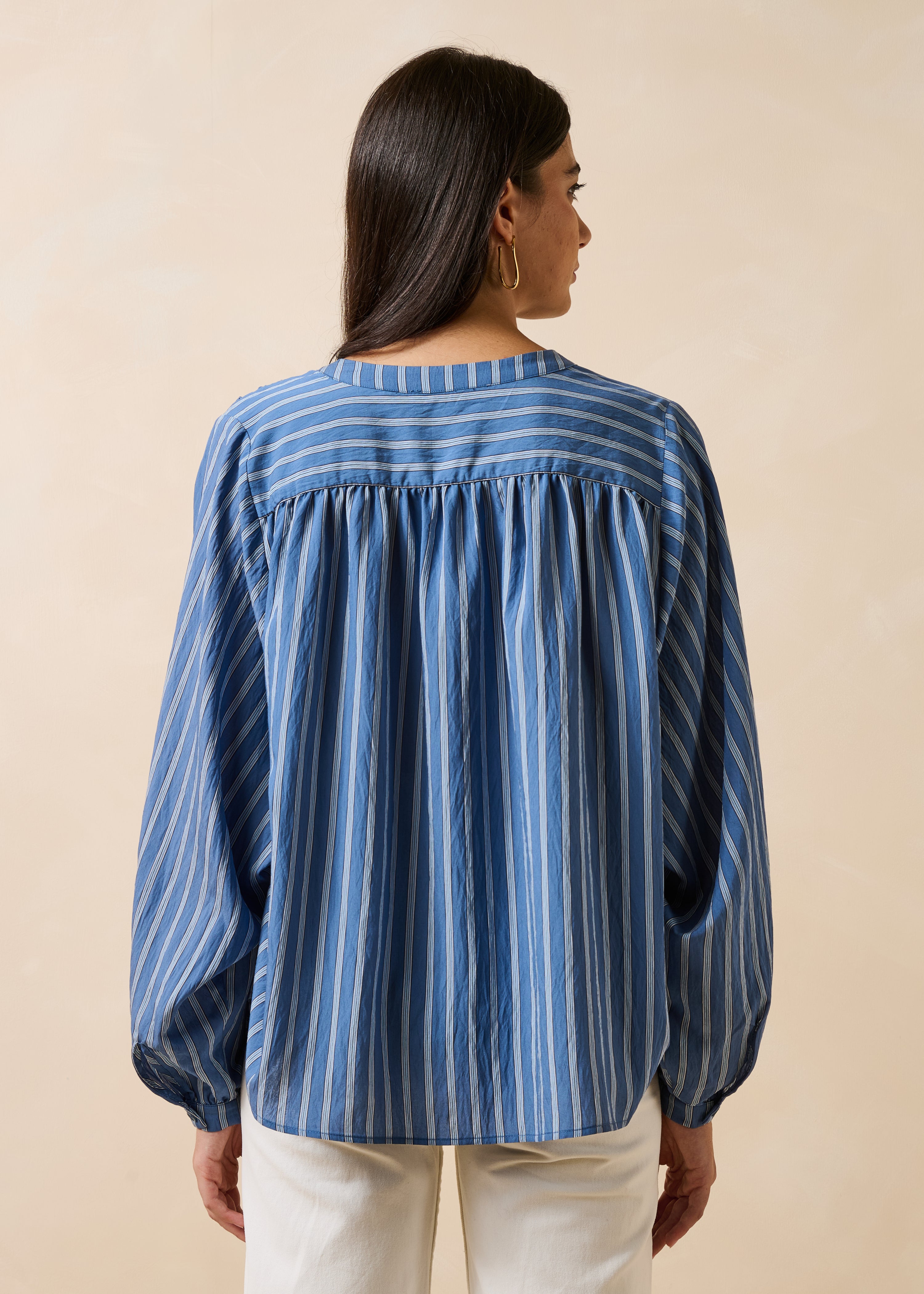 Chemise bleue à rayures manches longues col mao