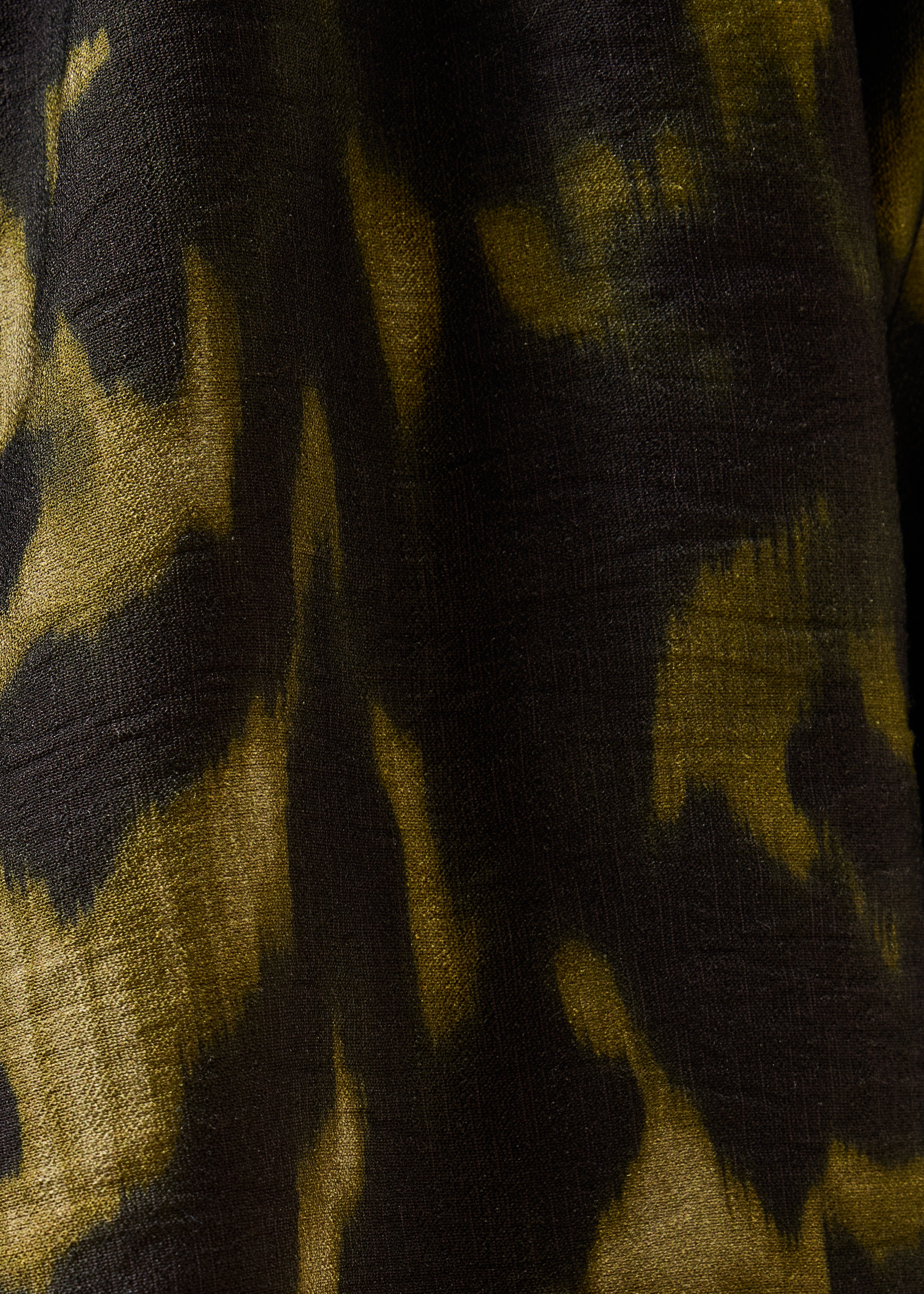 Camicia kaki a maniche lunghe con stampa e collo tondo