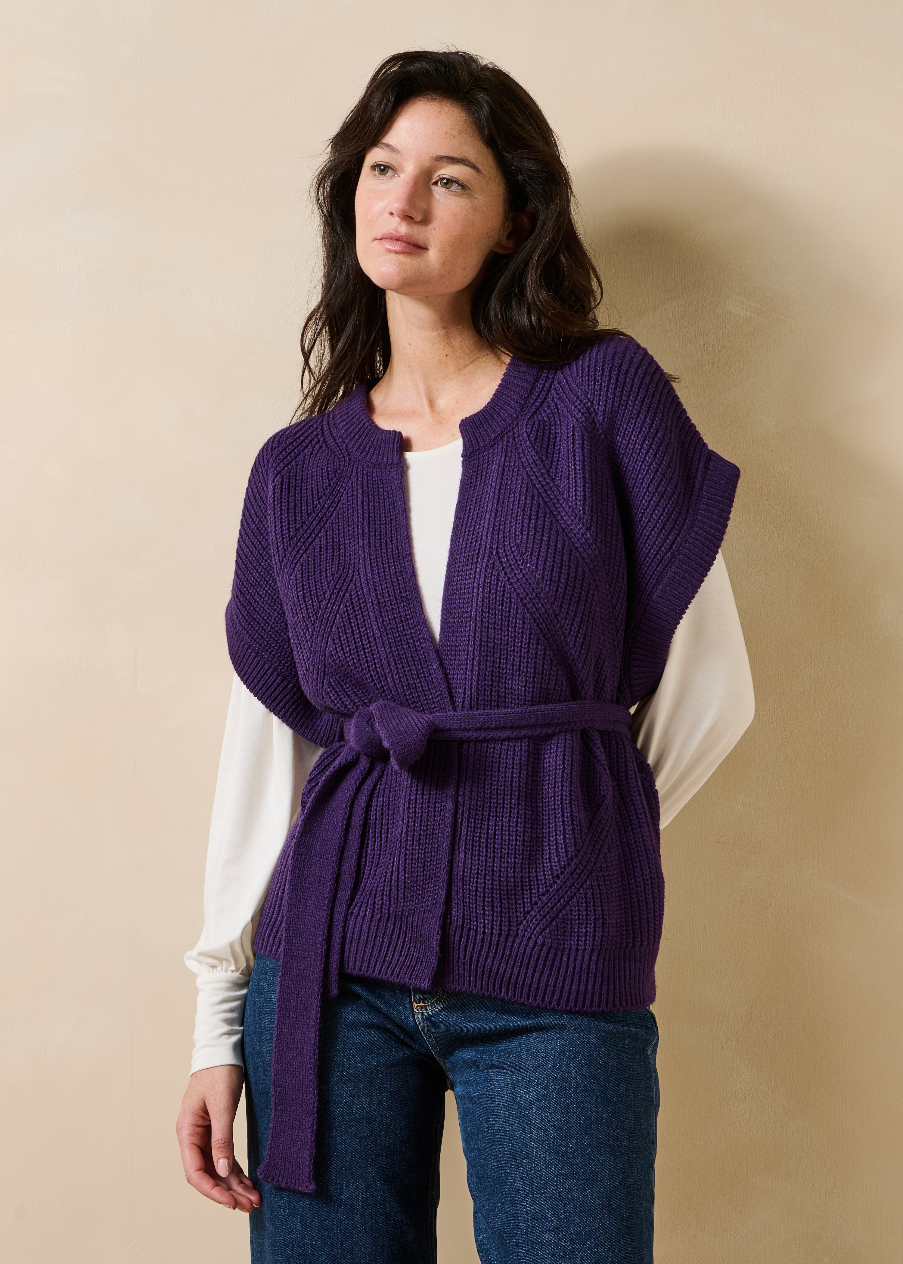 Gilet beige manches courtes col rond