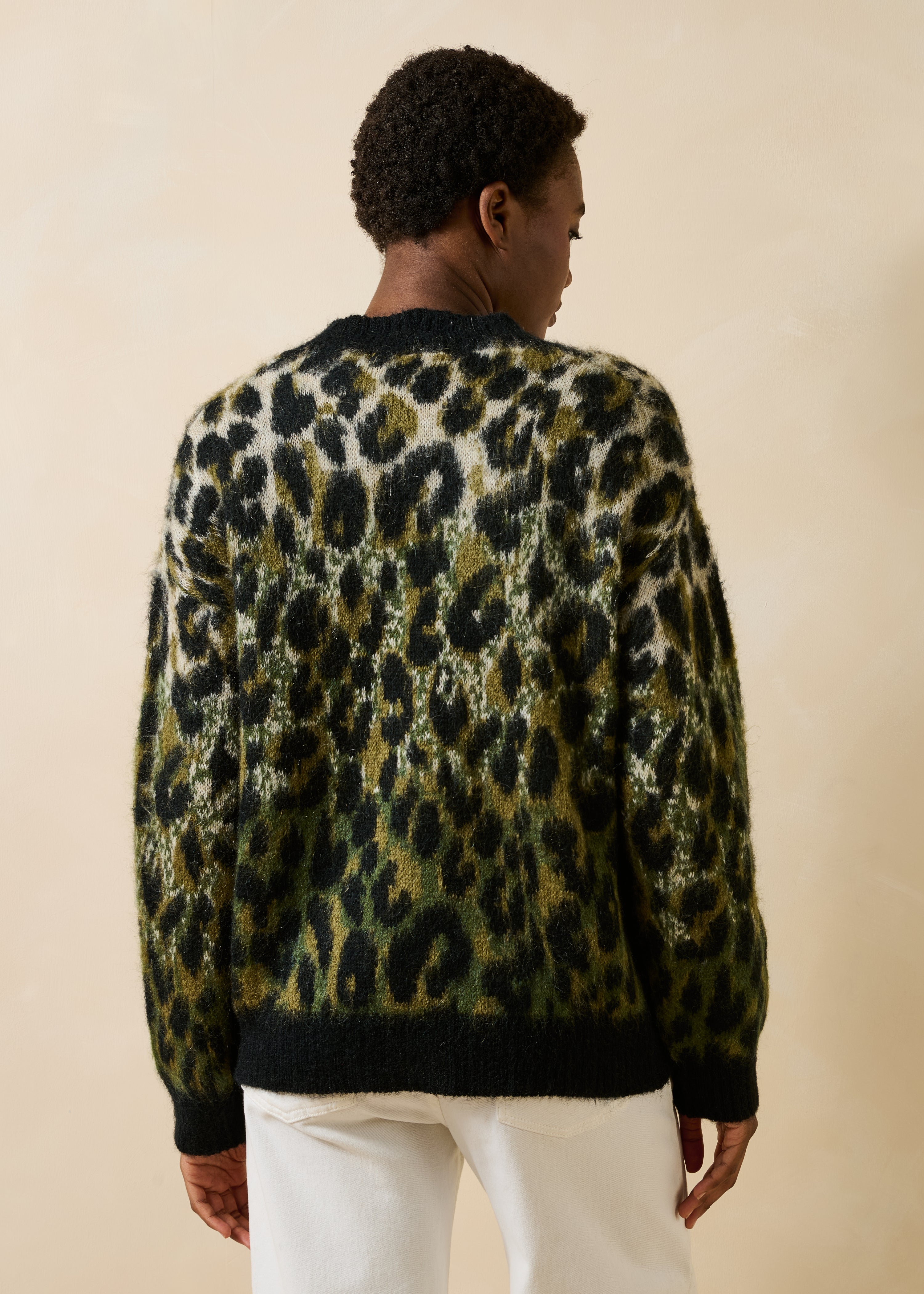 Kaki-Jacke mit Leopardenmuster und langen Ärmeln aus Jacquard