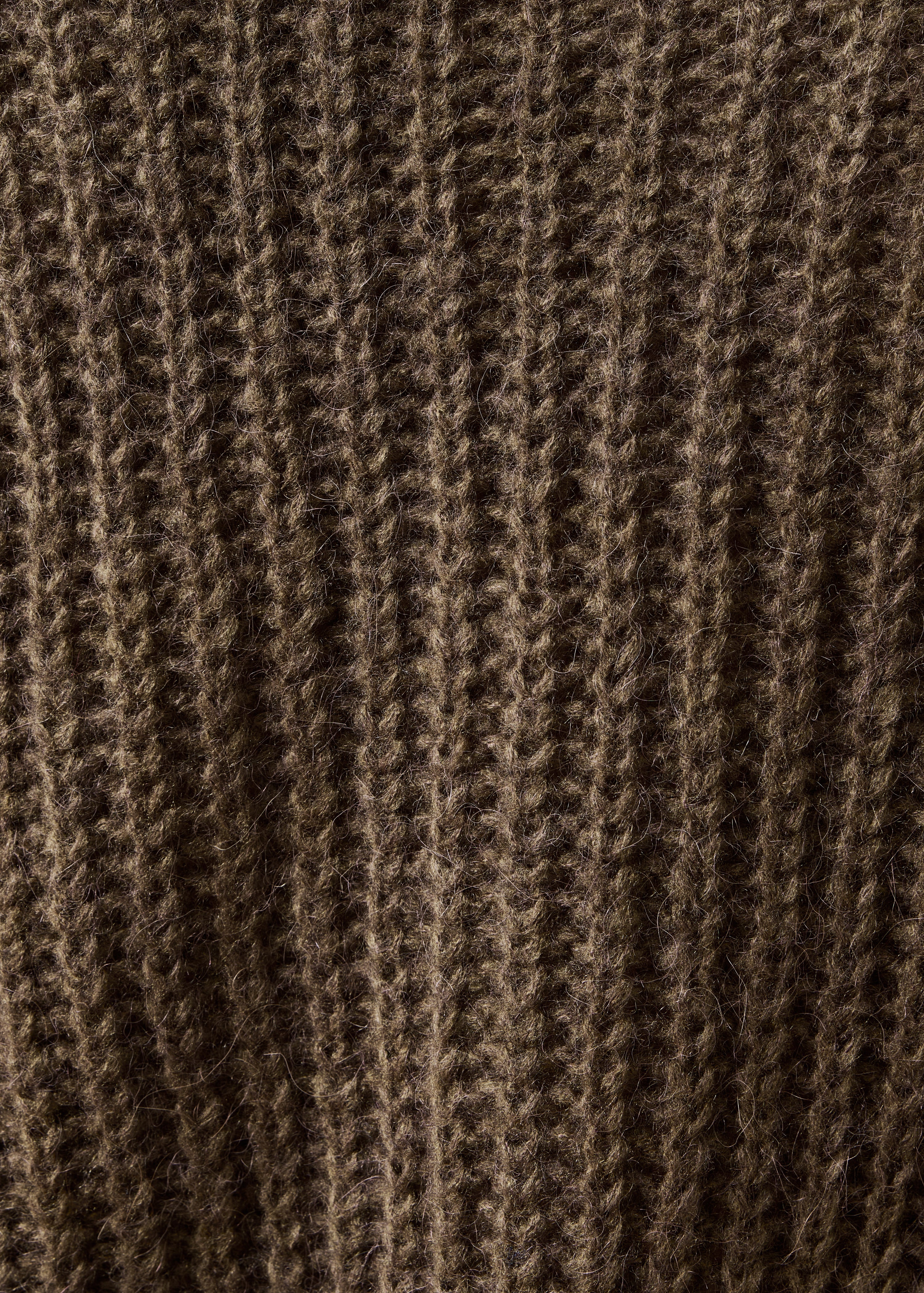 Weit geschnittener khakifarbener Pullover mit langen Ärmeln, V-Ausschnitt und irisierendem Detail