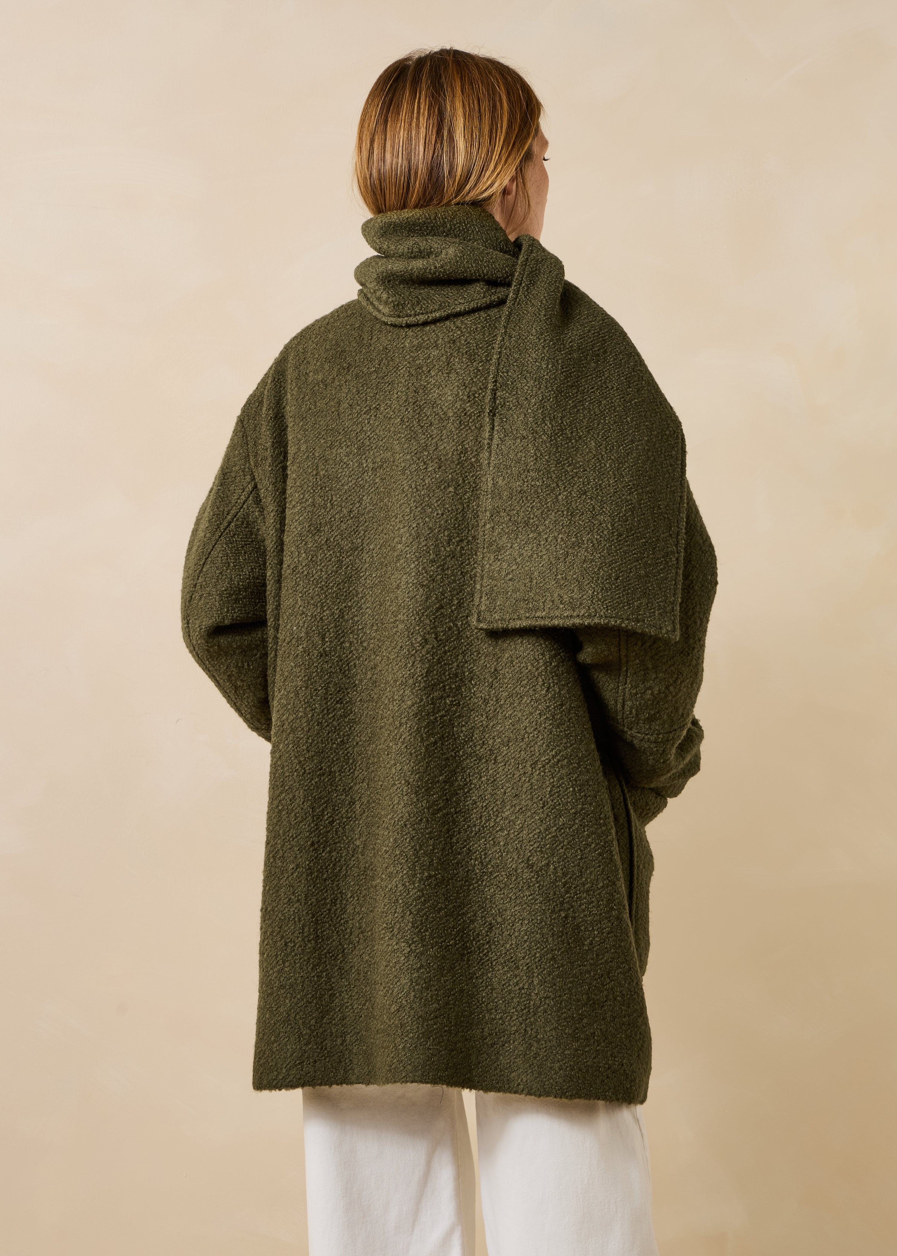Manteau kaki col montant en laine
