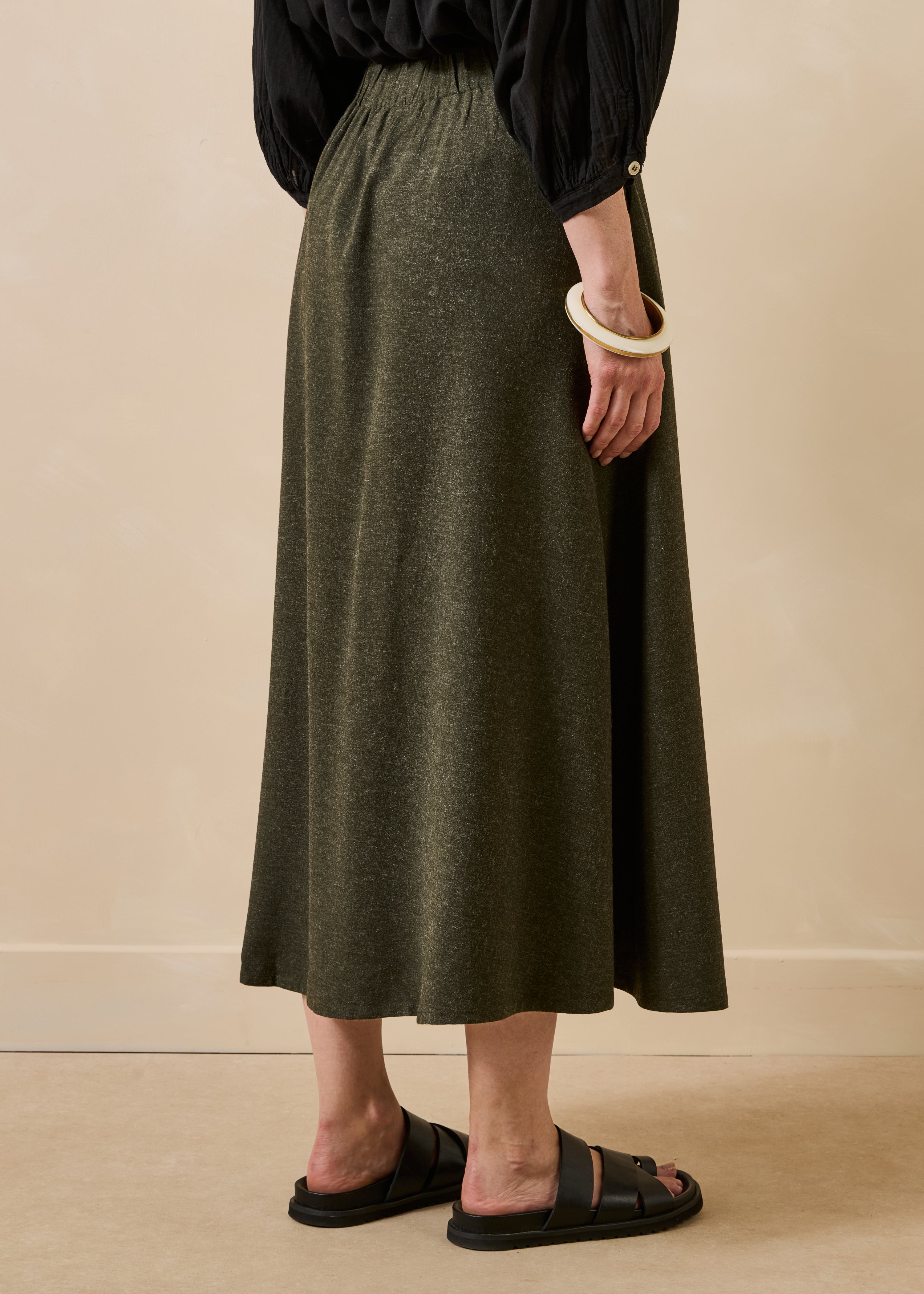 Long khaki flannel skirt with elastic waistband