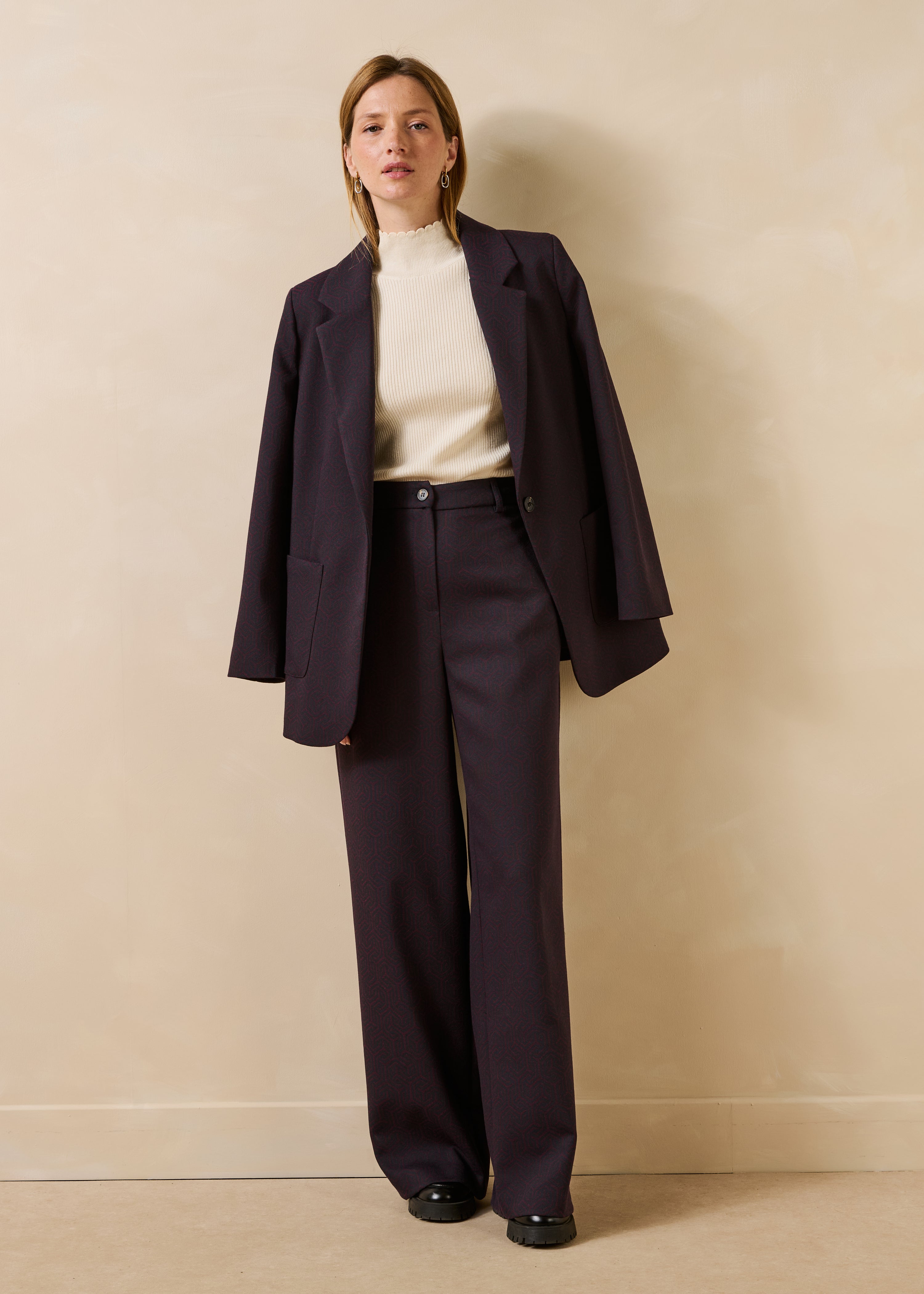 Rechte broek in aubergine en marineblauw jacquard
