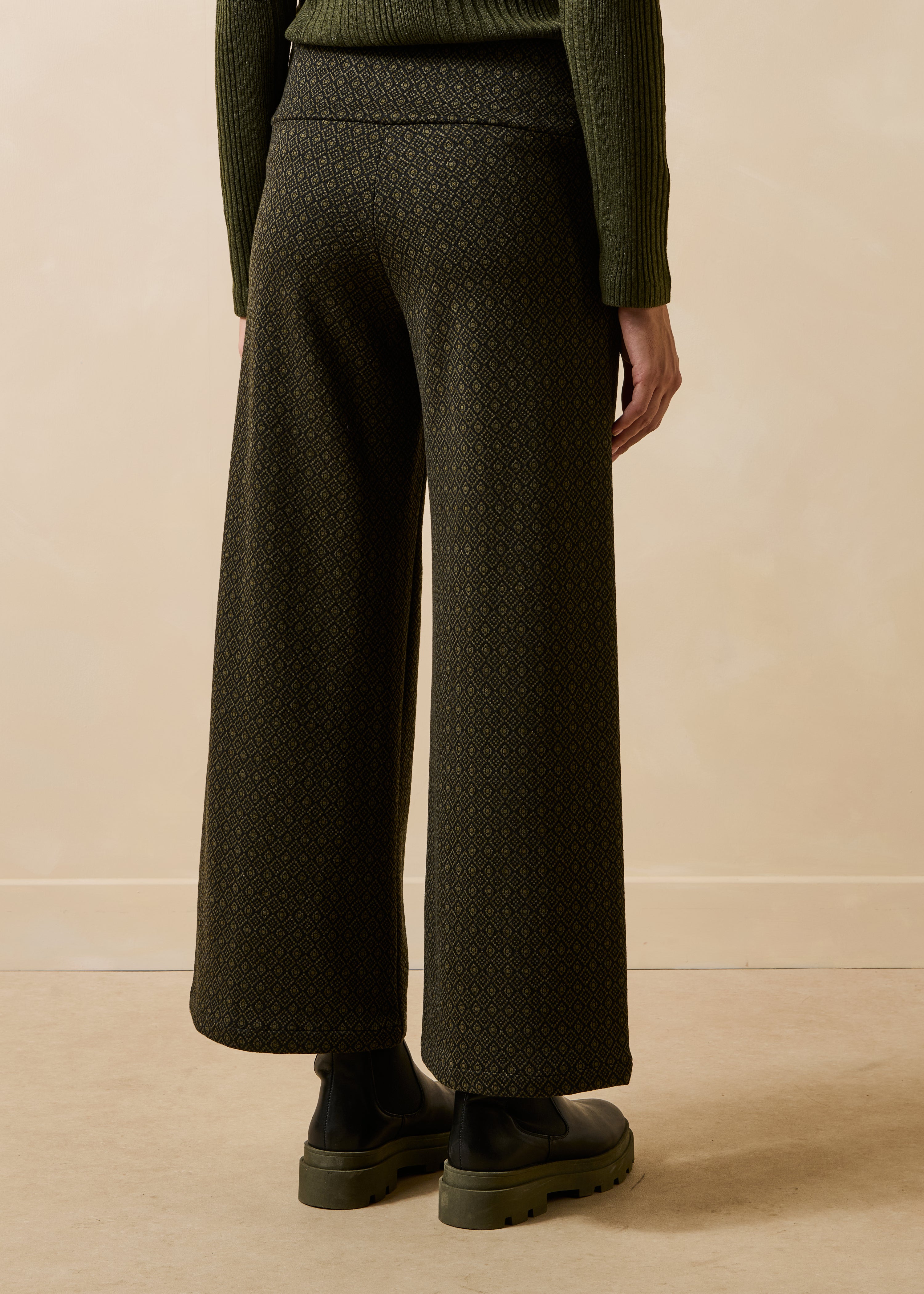 Calças cropped kaki em jacquard milano