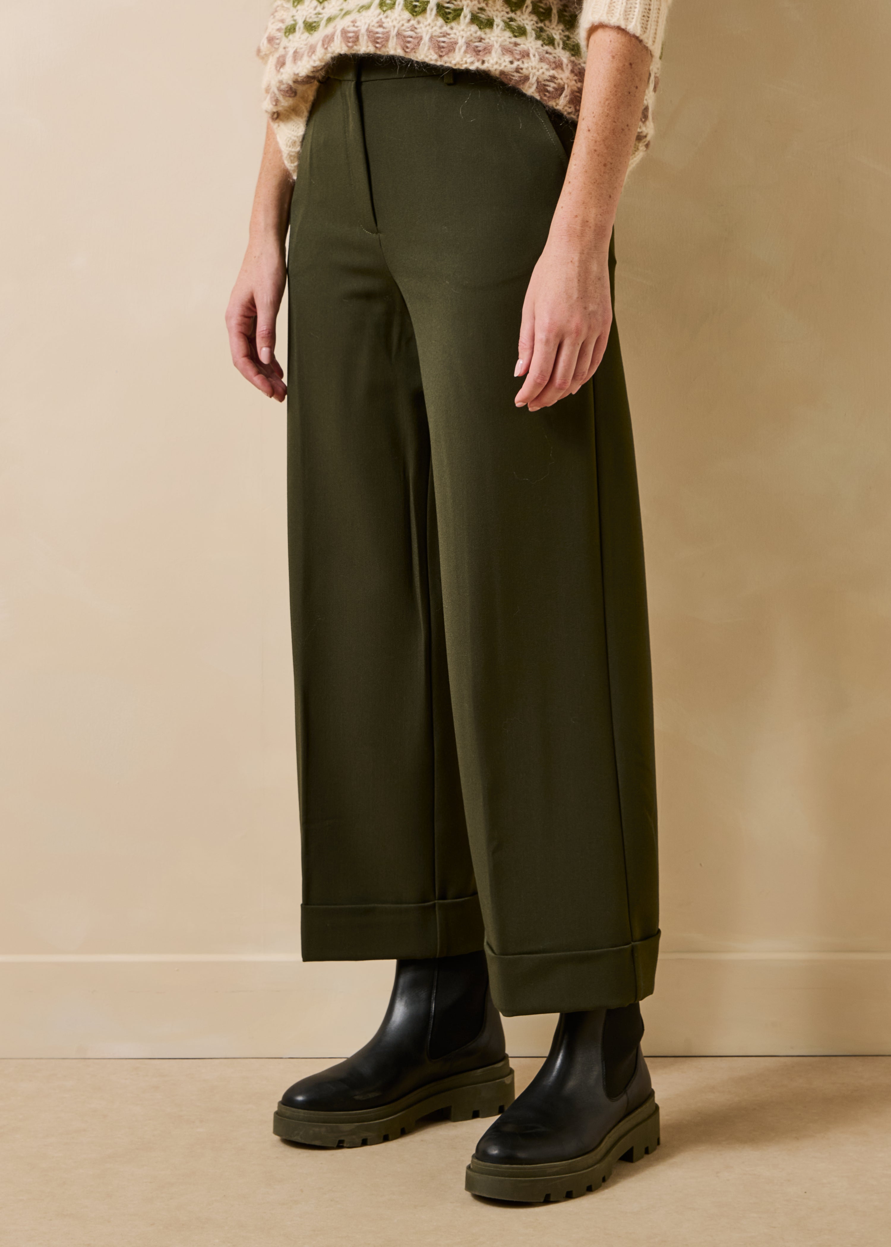 Pantalon droit cropped kaki avec revers