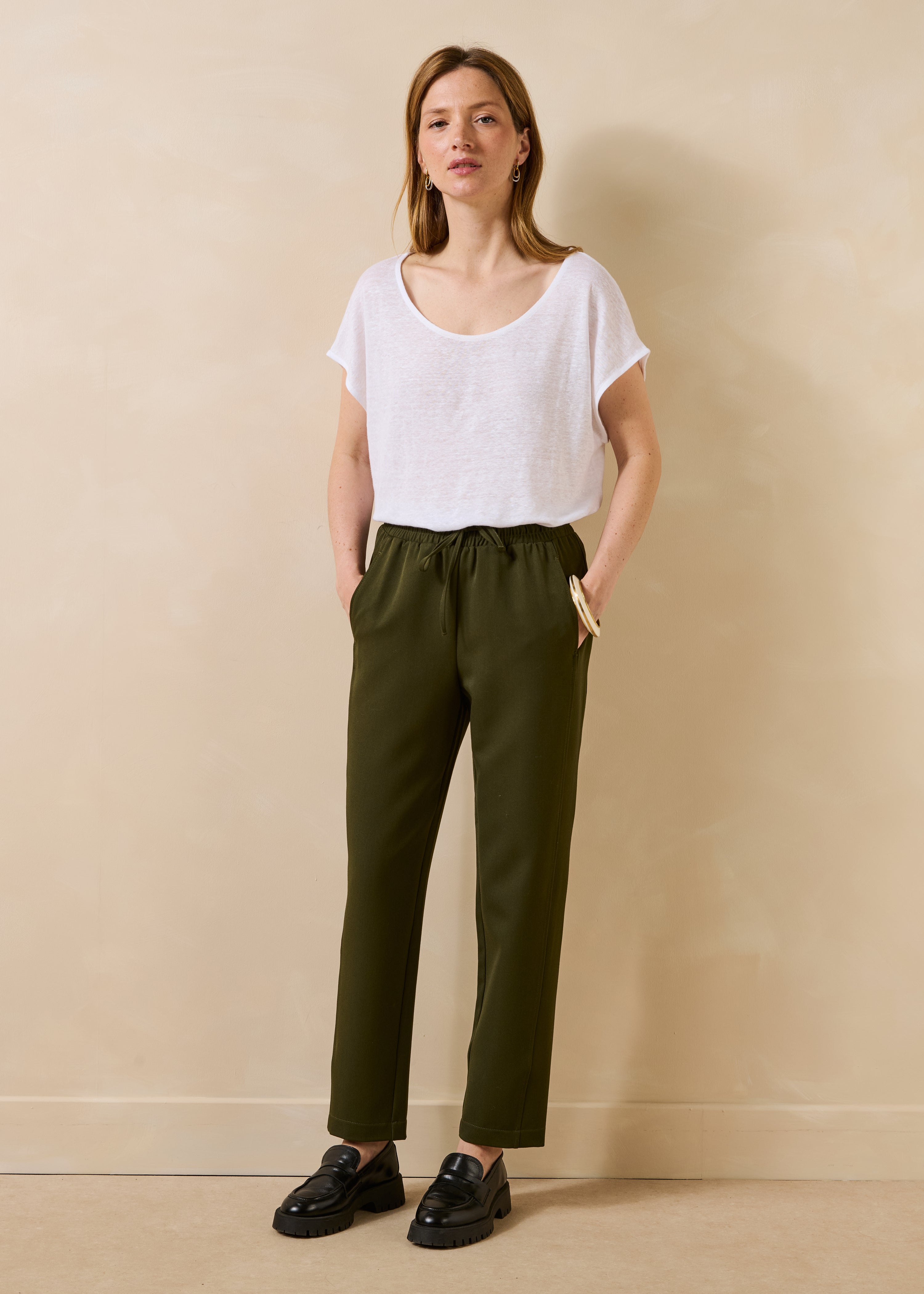 Kaki carrot-fit broek met elastische tailleband