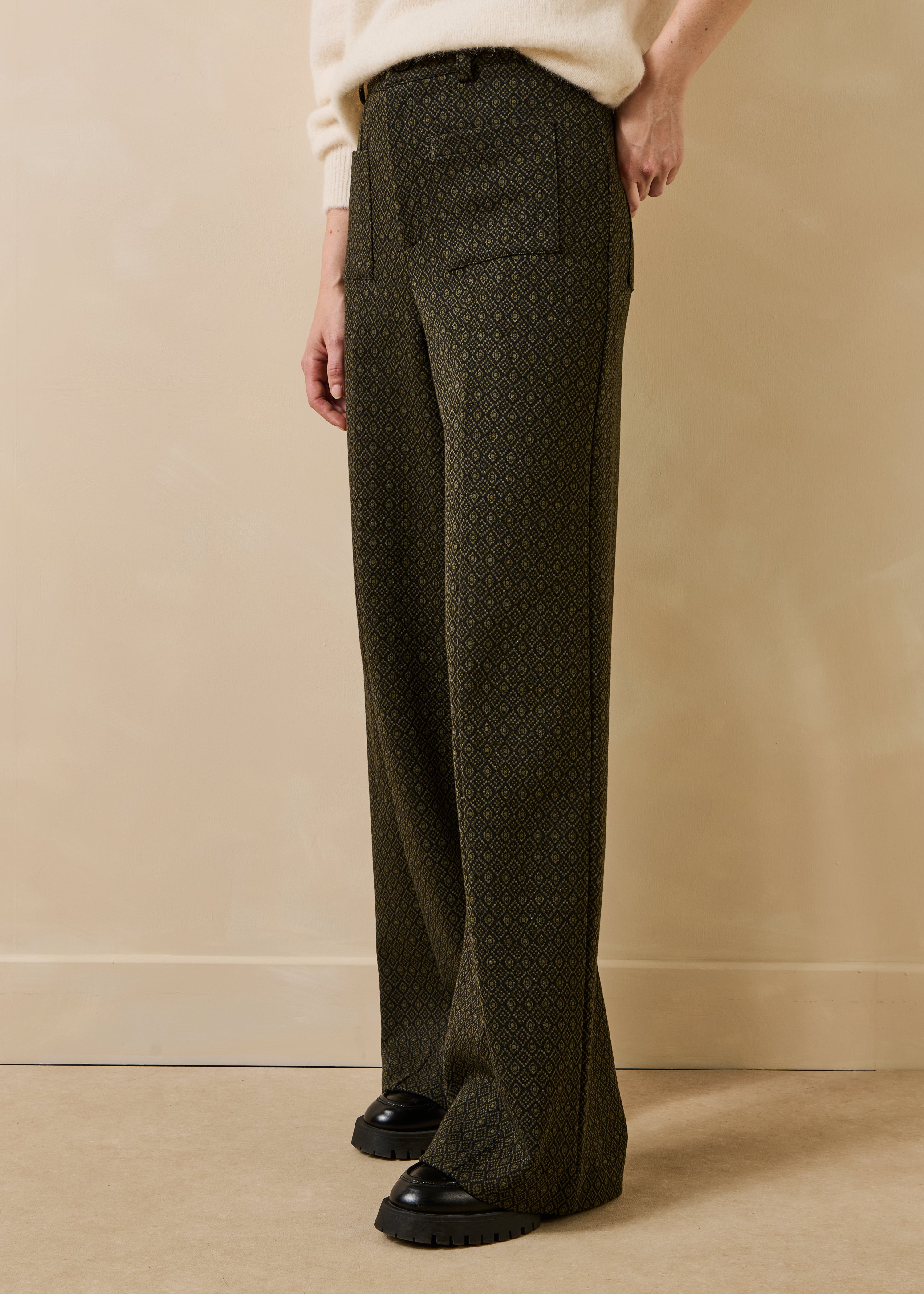 Pantalon large kaki en milano jacquard