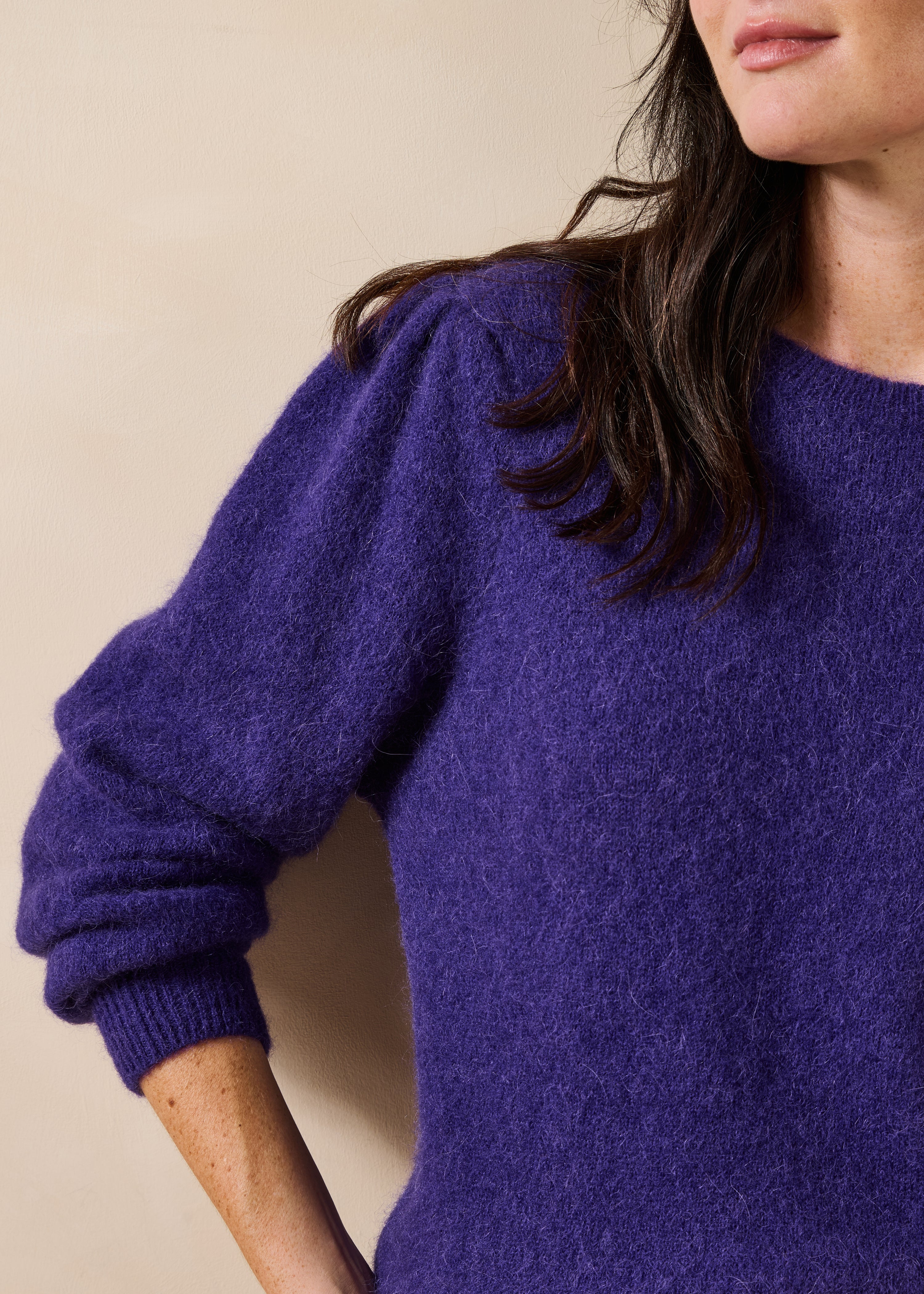 Camisola violeta de manga comprida em alpaca com decote redondo