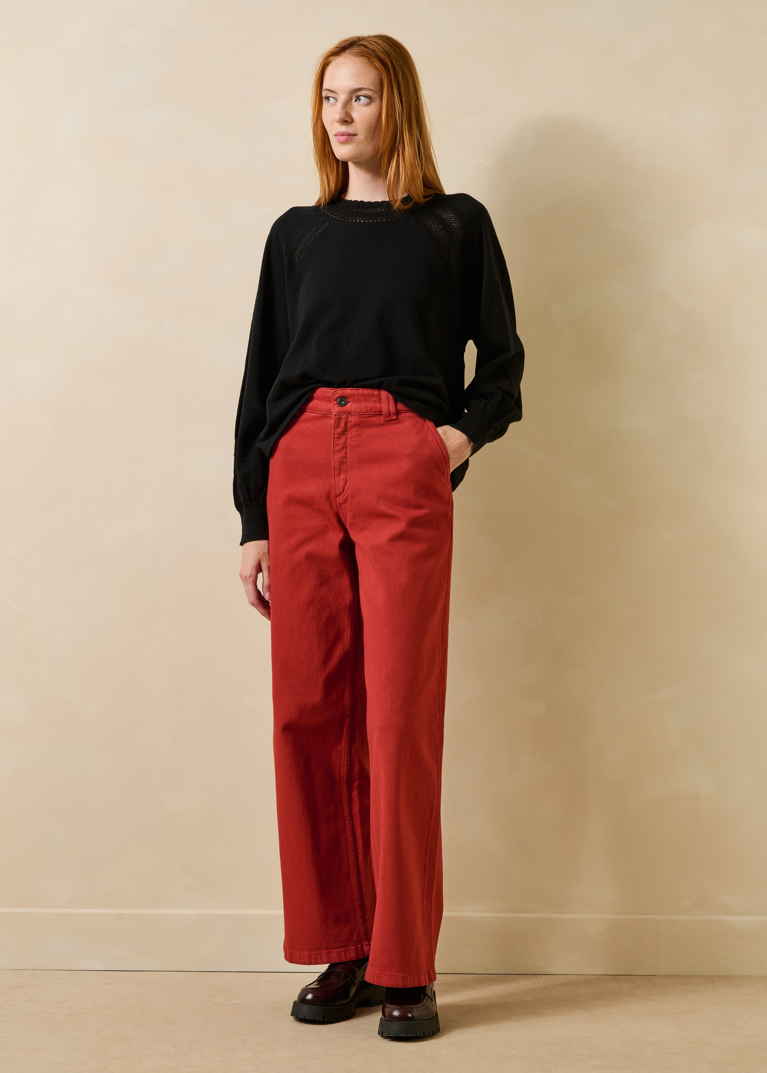 Black long-sleeve sweater in wool and cotton