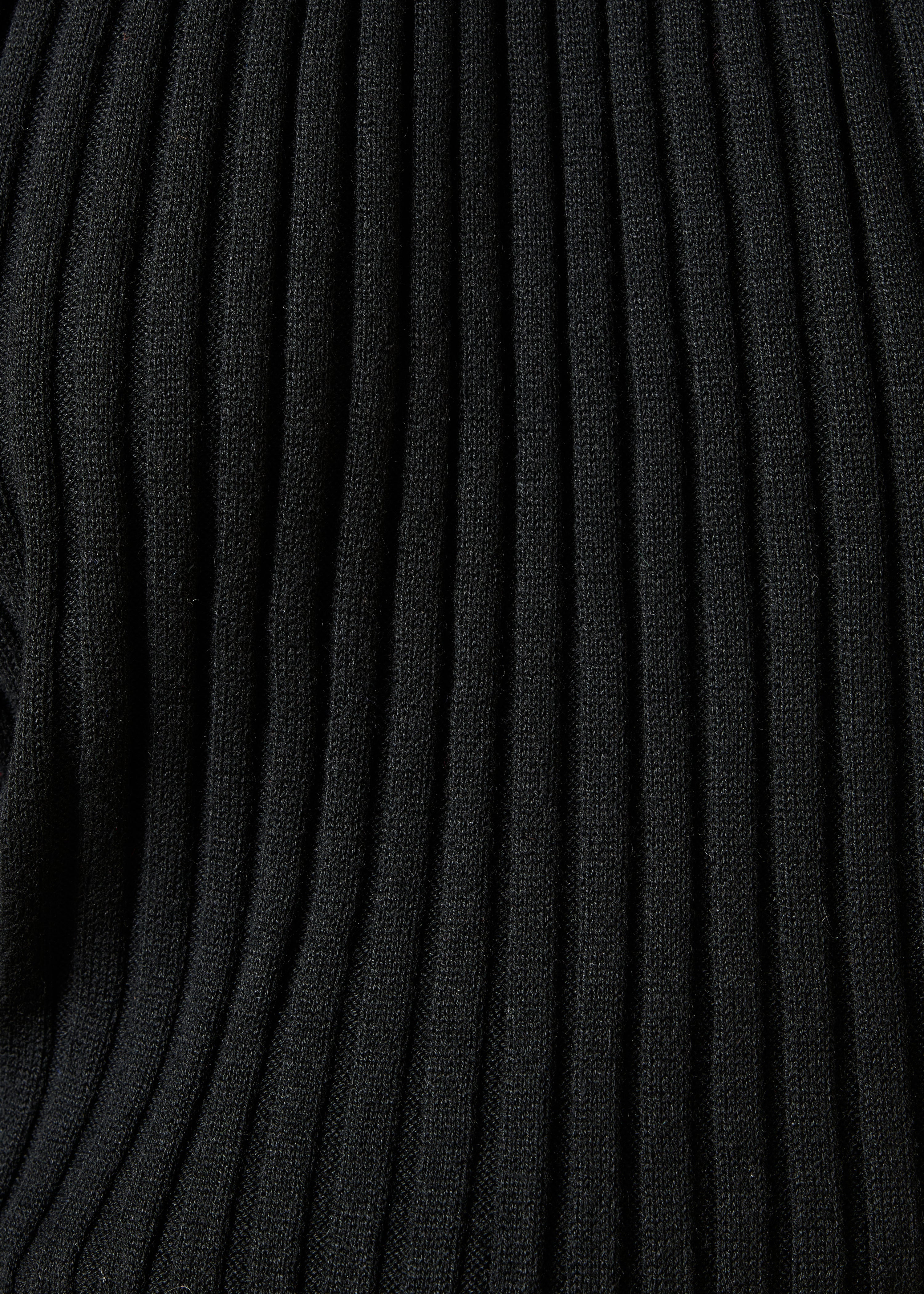 Black pleated knit long sleeve sweater
