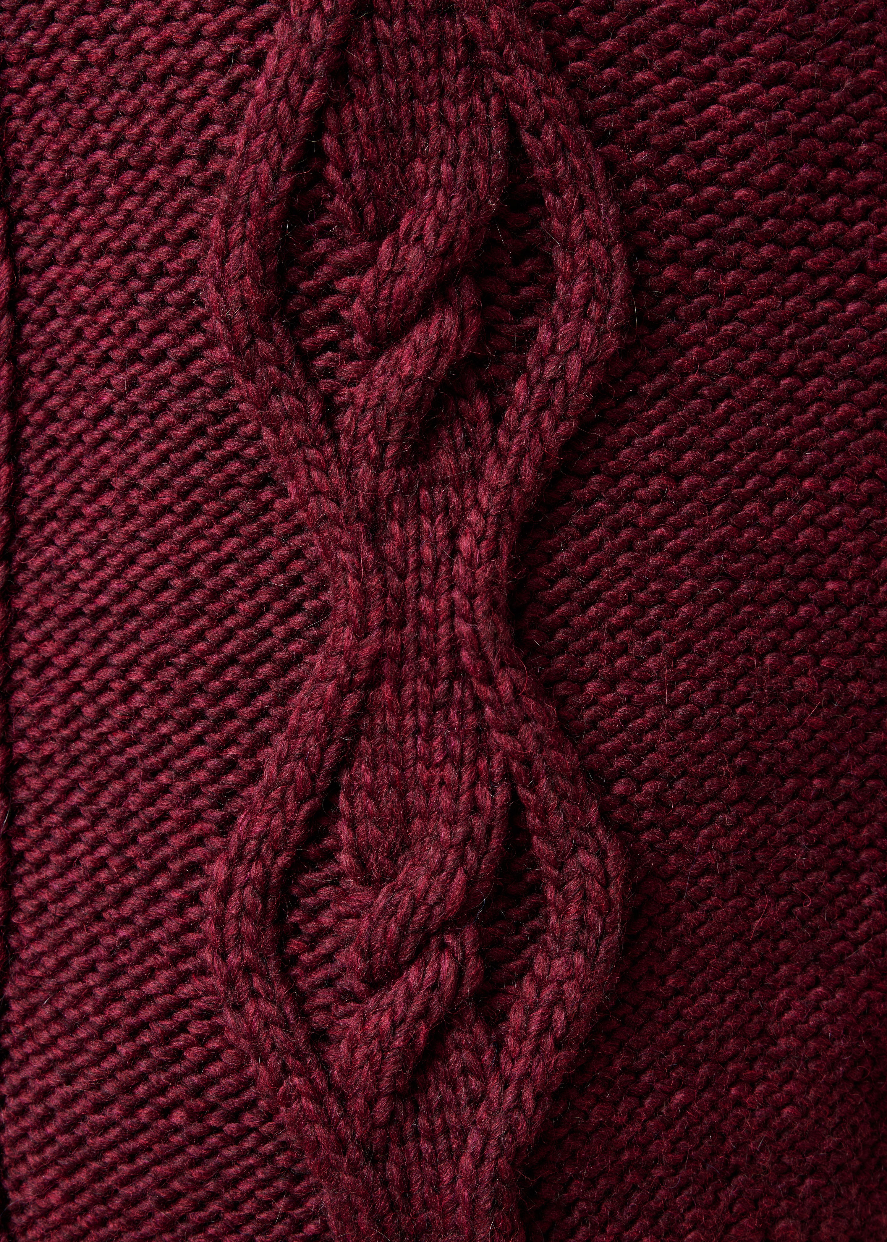 Bordeauxfarbener Pullover mit kurzen Ärmeln und U-Boot-Ausschnitt