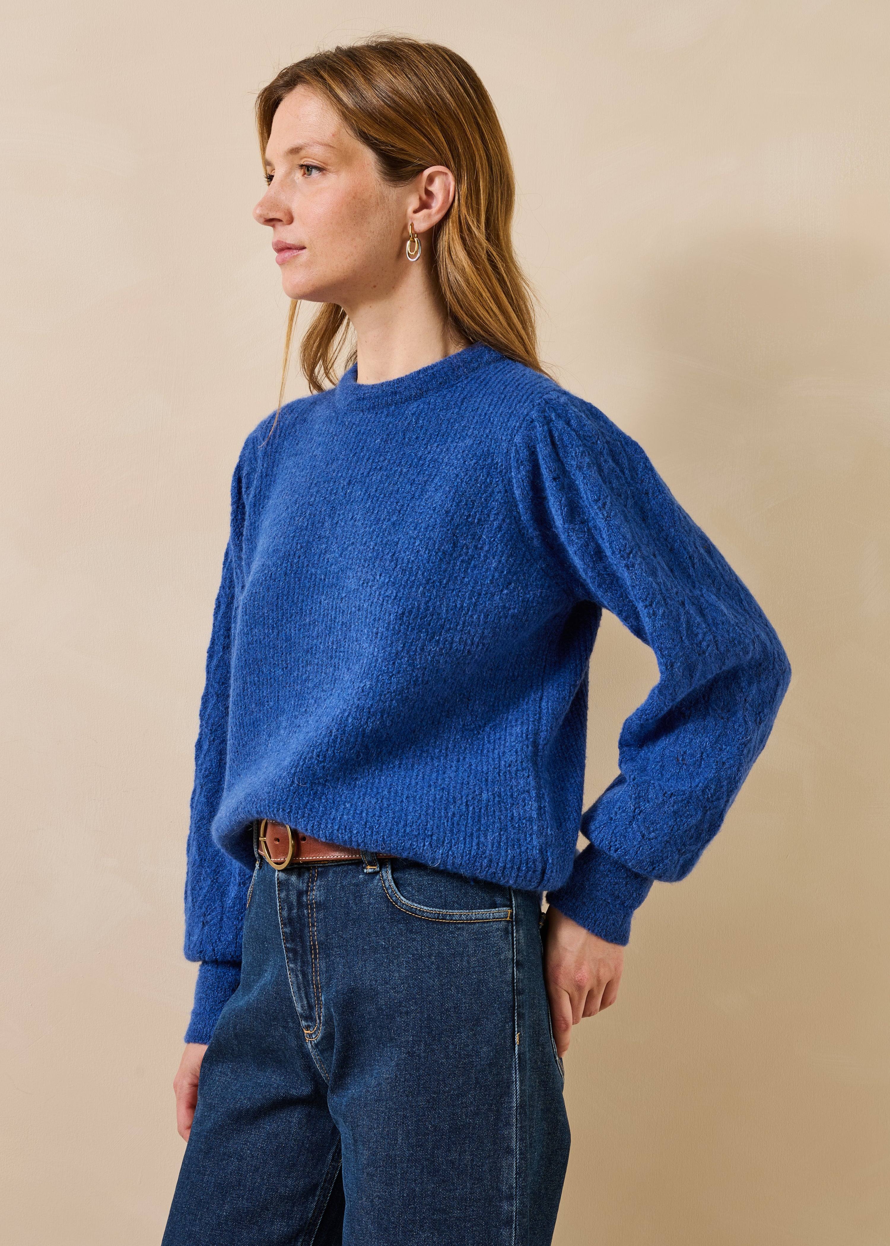Blue puff sleeve long-sleeve round neck sweater