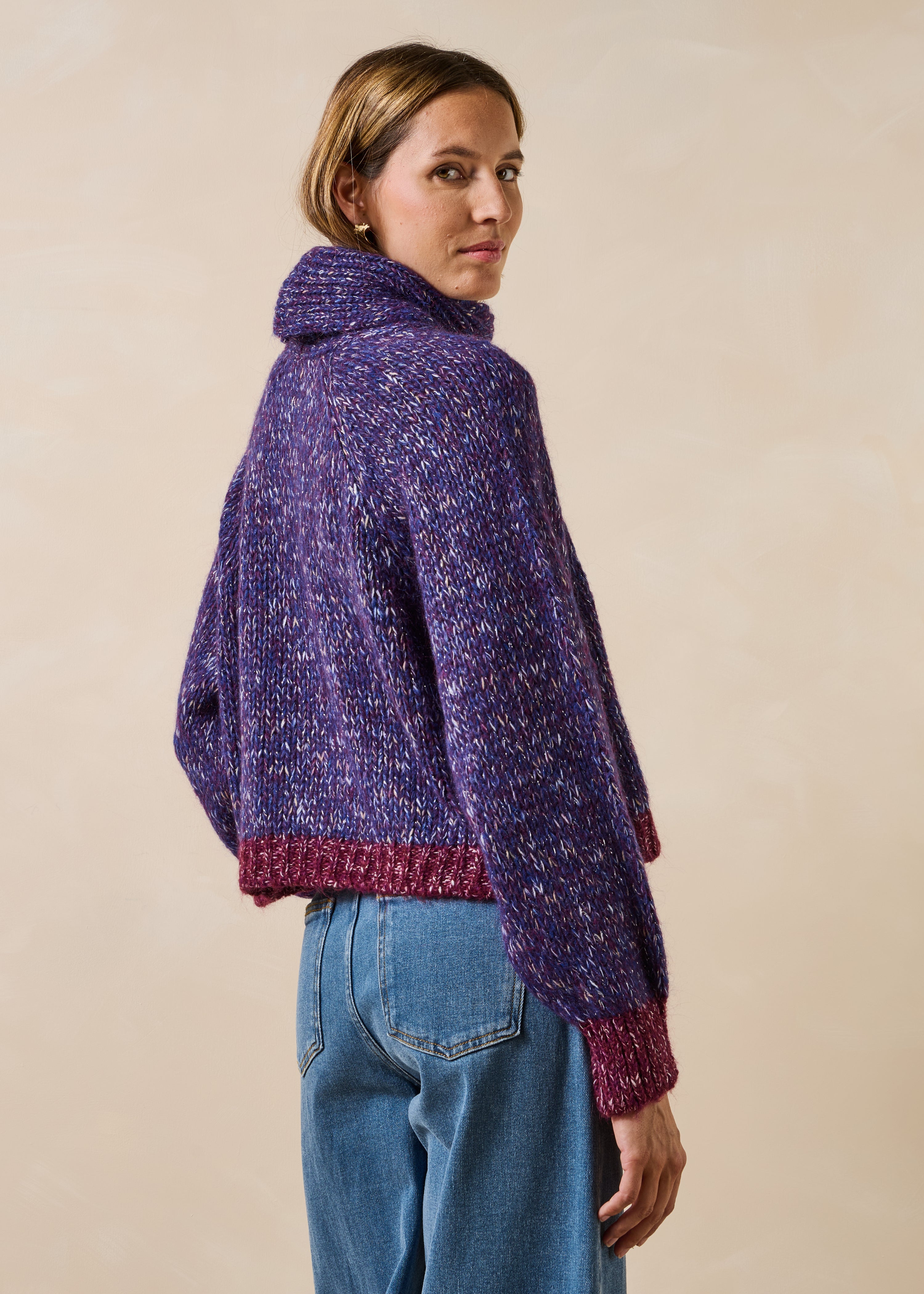 Pull violet