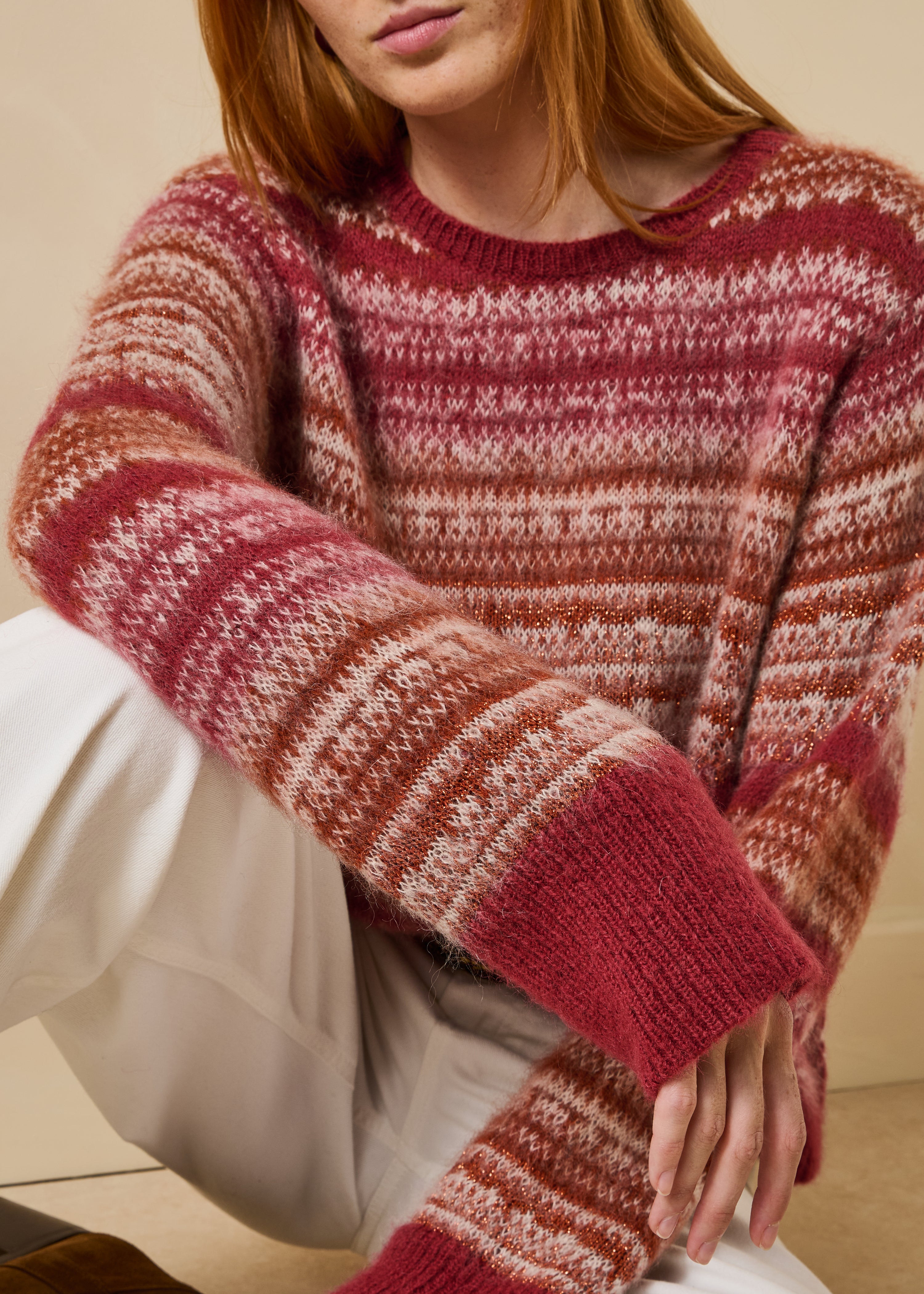 Mehrfarbiger Jacquard-Pullover mit langen Ärmeln und Rundhalsausschnitt