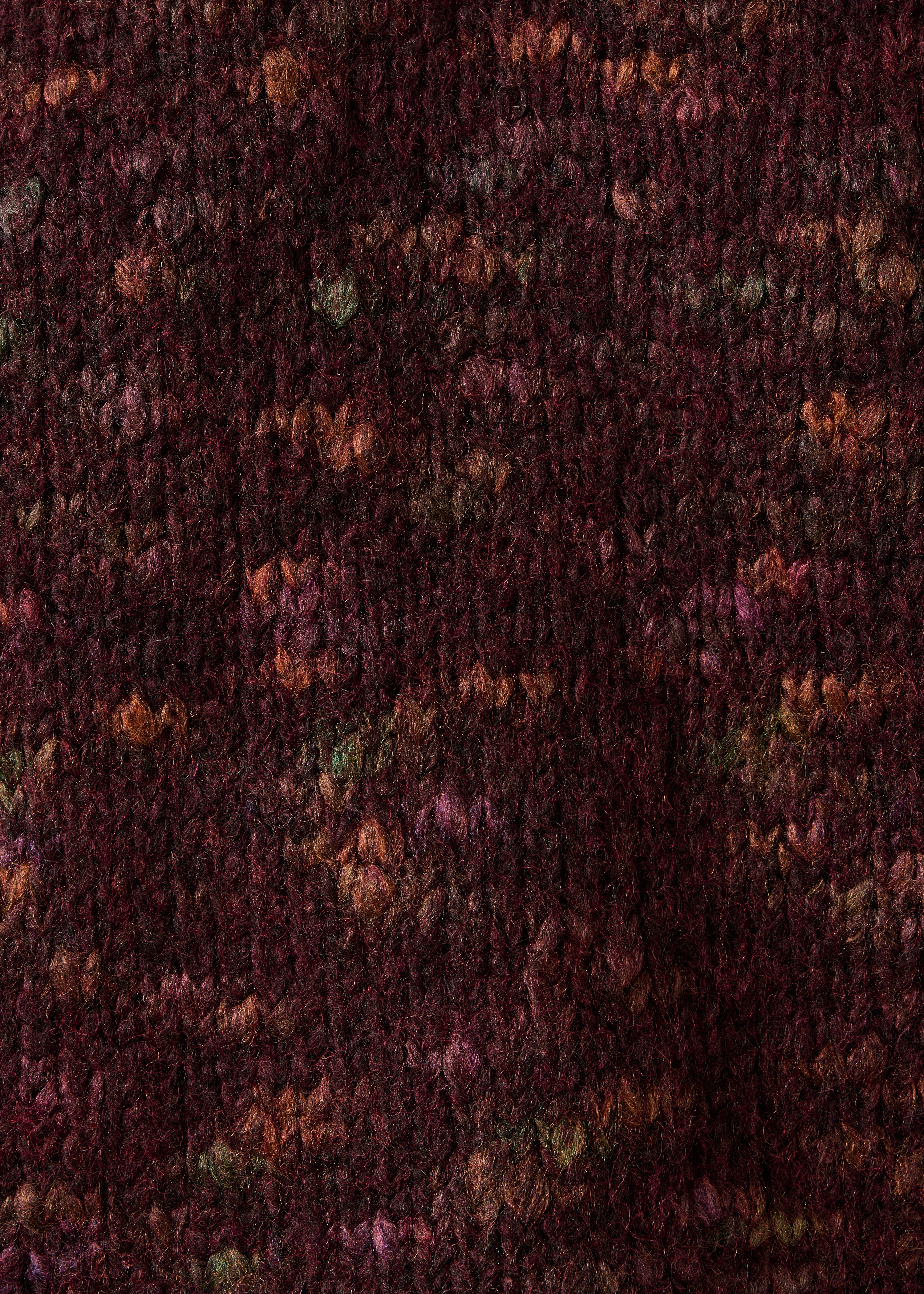 Bordeauxfarbener Pullover mit Stehkragen und langen Ärmeln