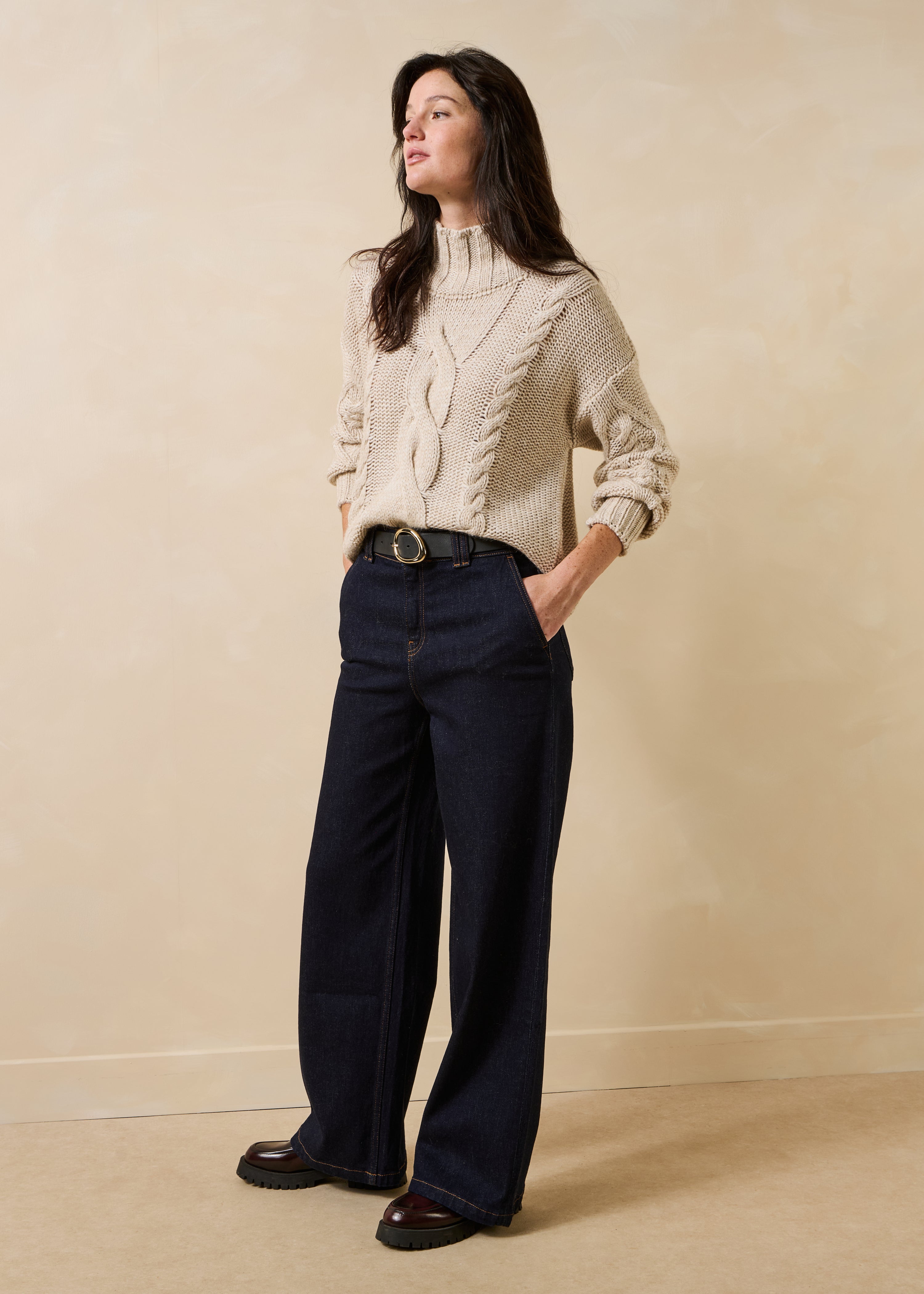Pull beige manches longues col montant