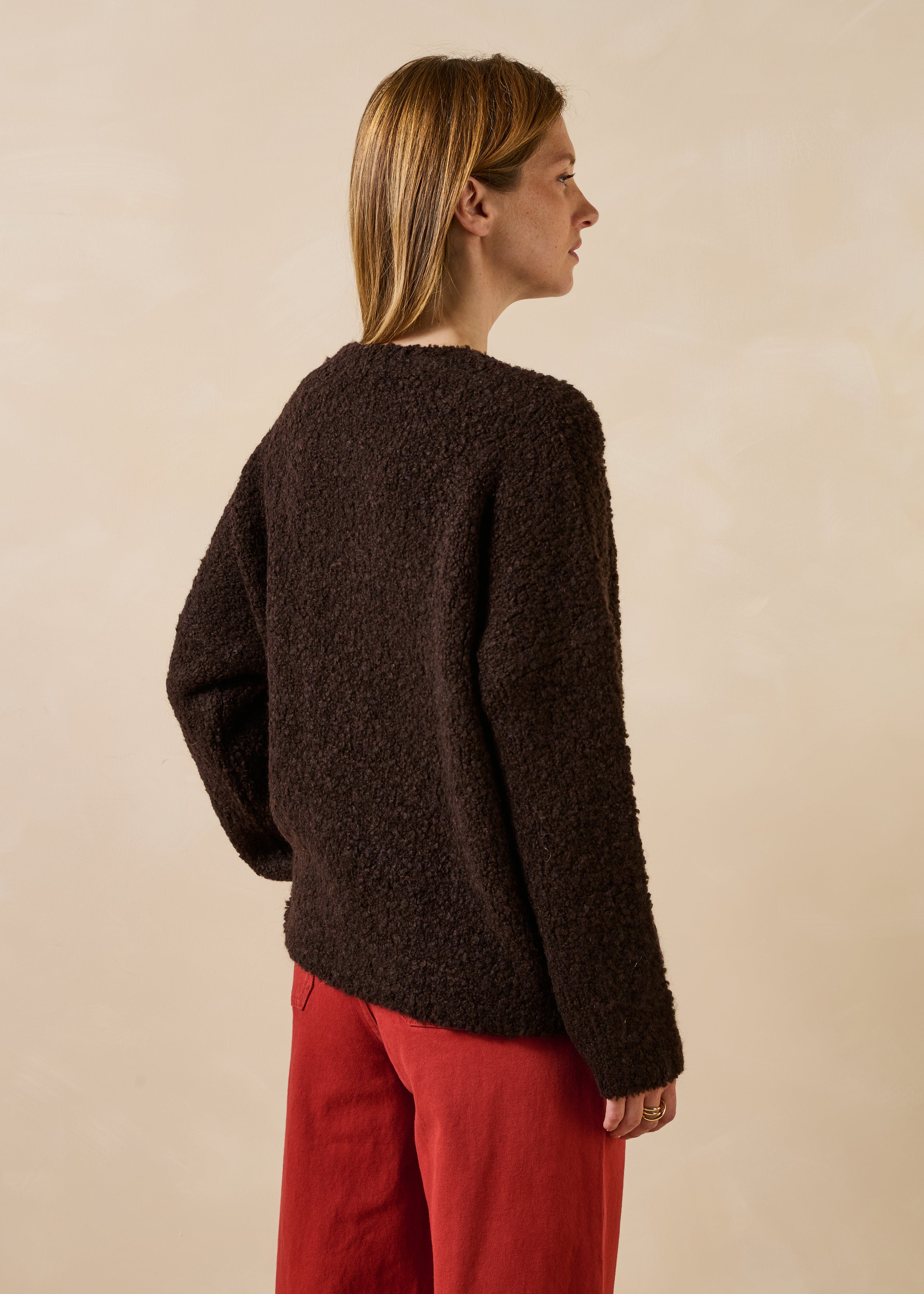 Brown boucle pullover, long sleeves, round neck