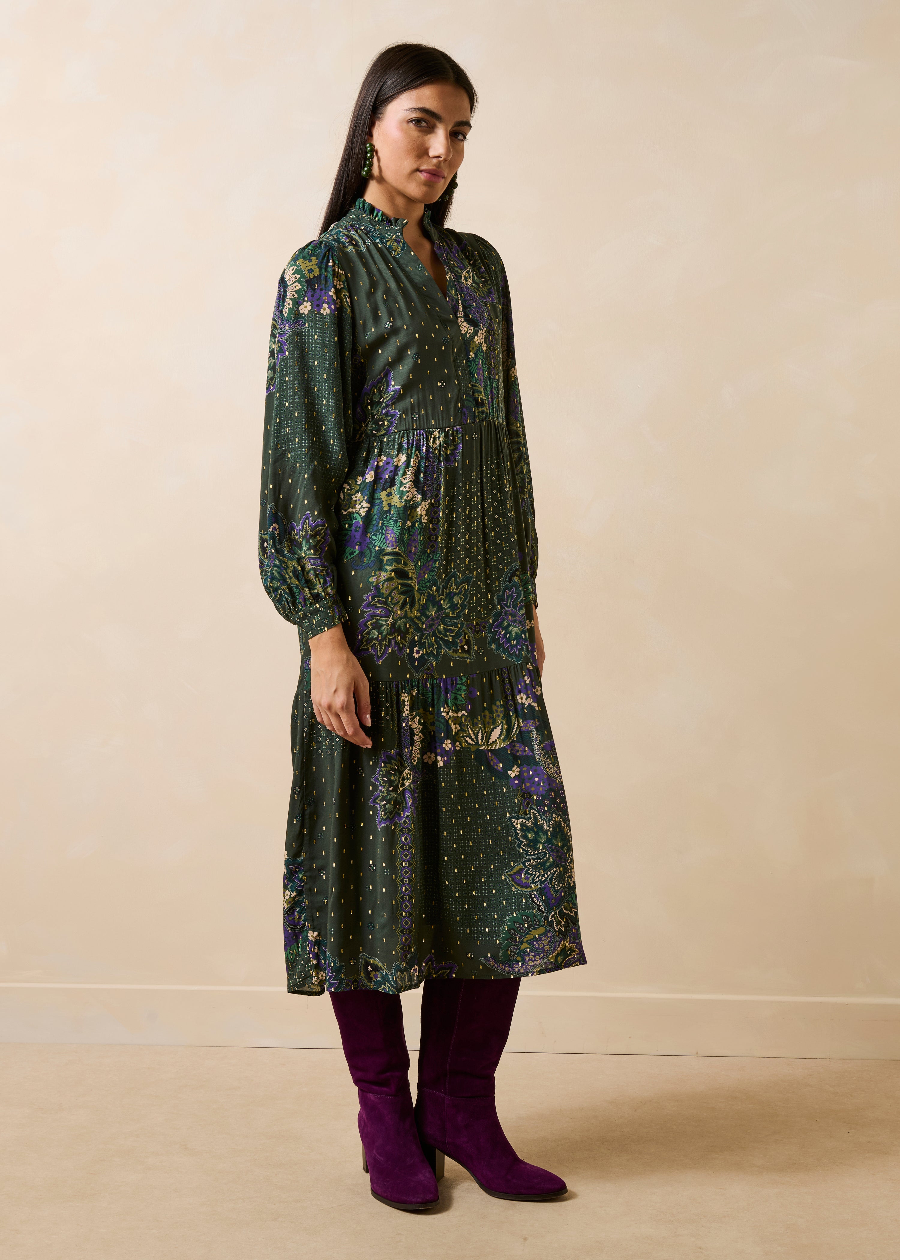Robe longue verte imprimée manches longues col tunisien