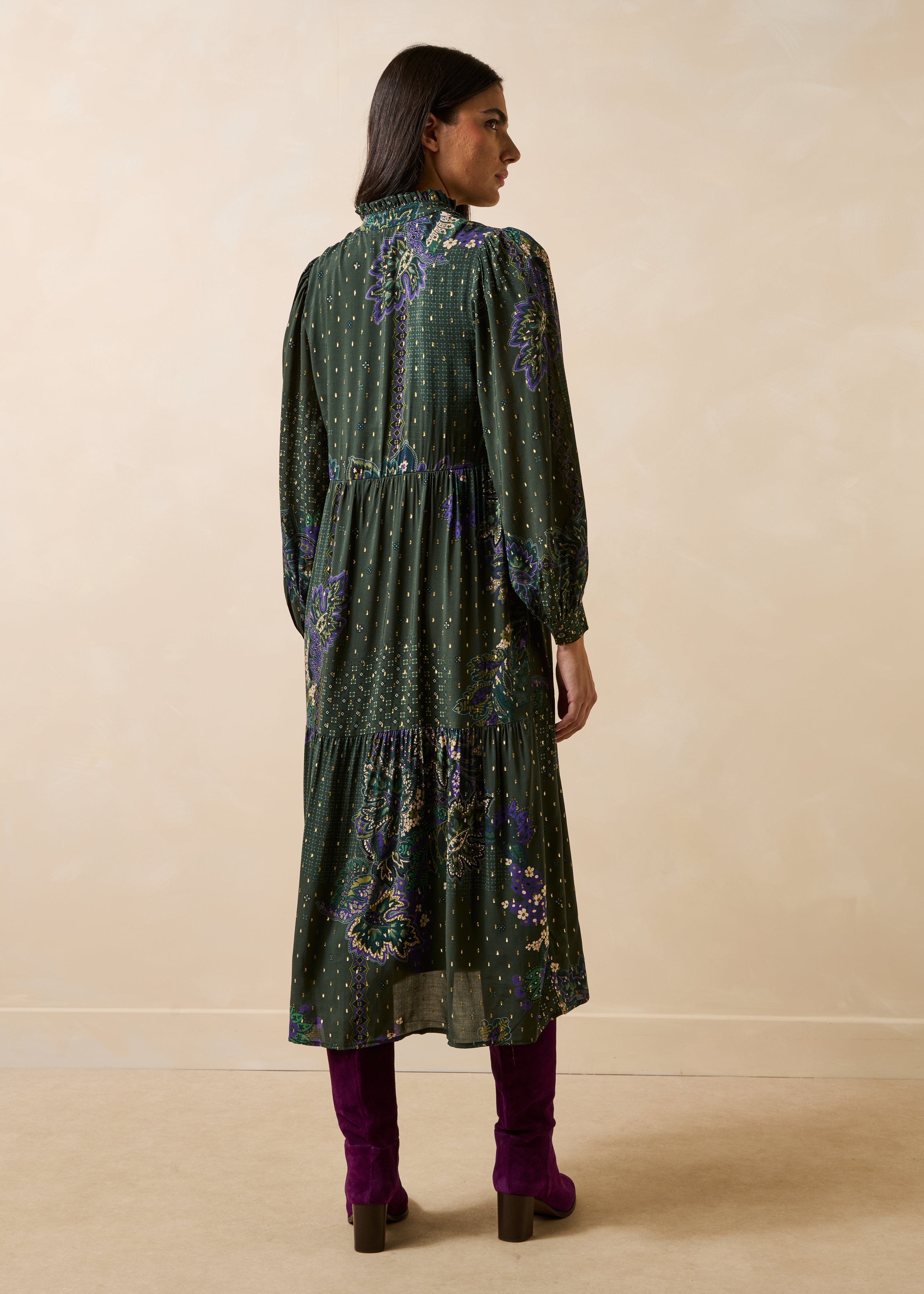 Robe longue verte imprimée manches longues col tunisien