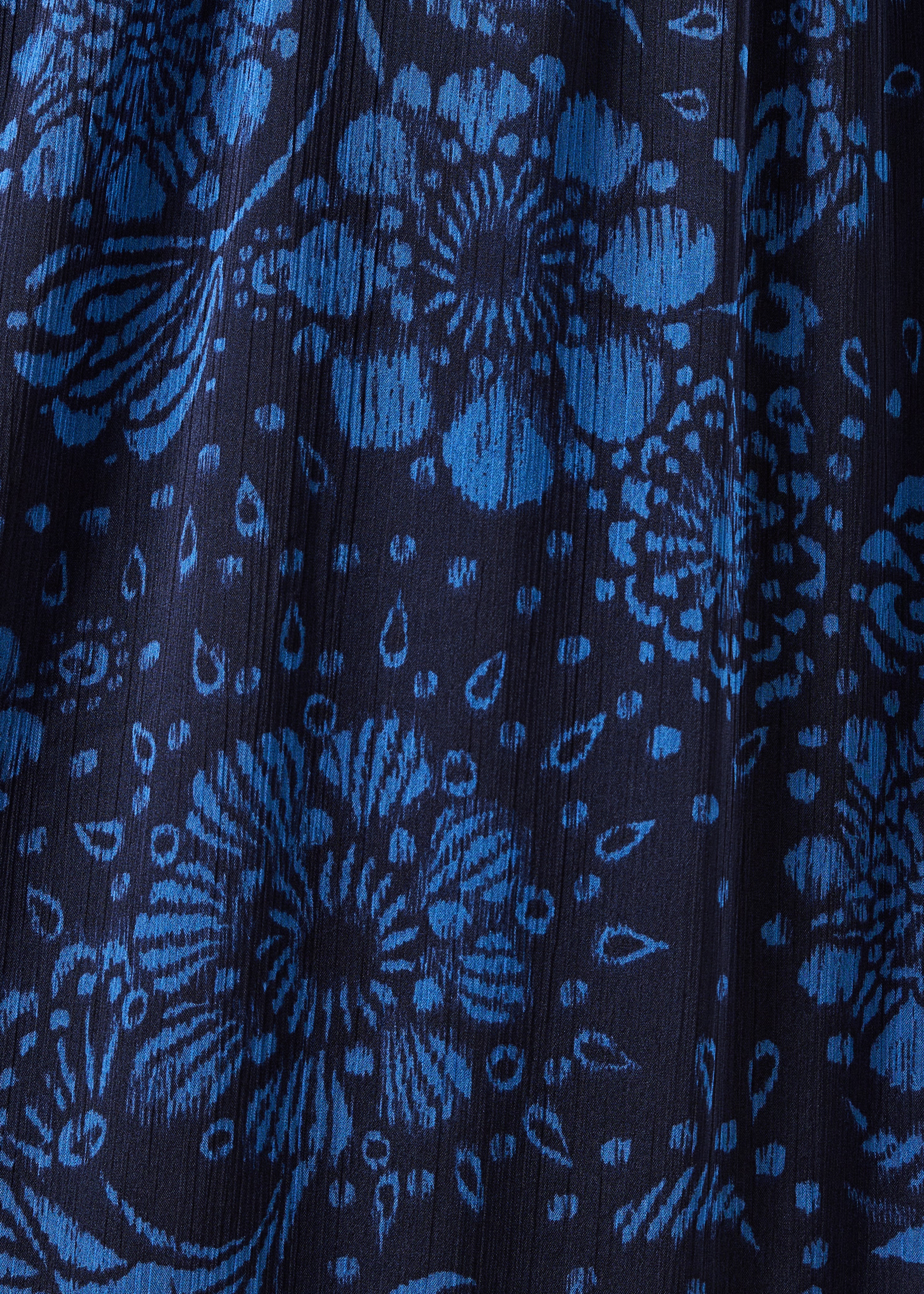Long blue dress with floral print and long sleeves