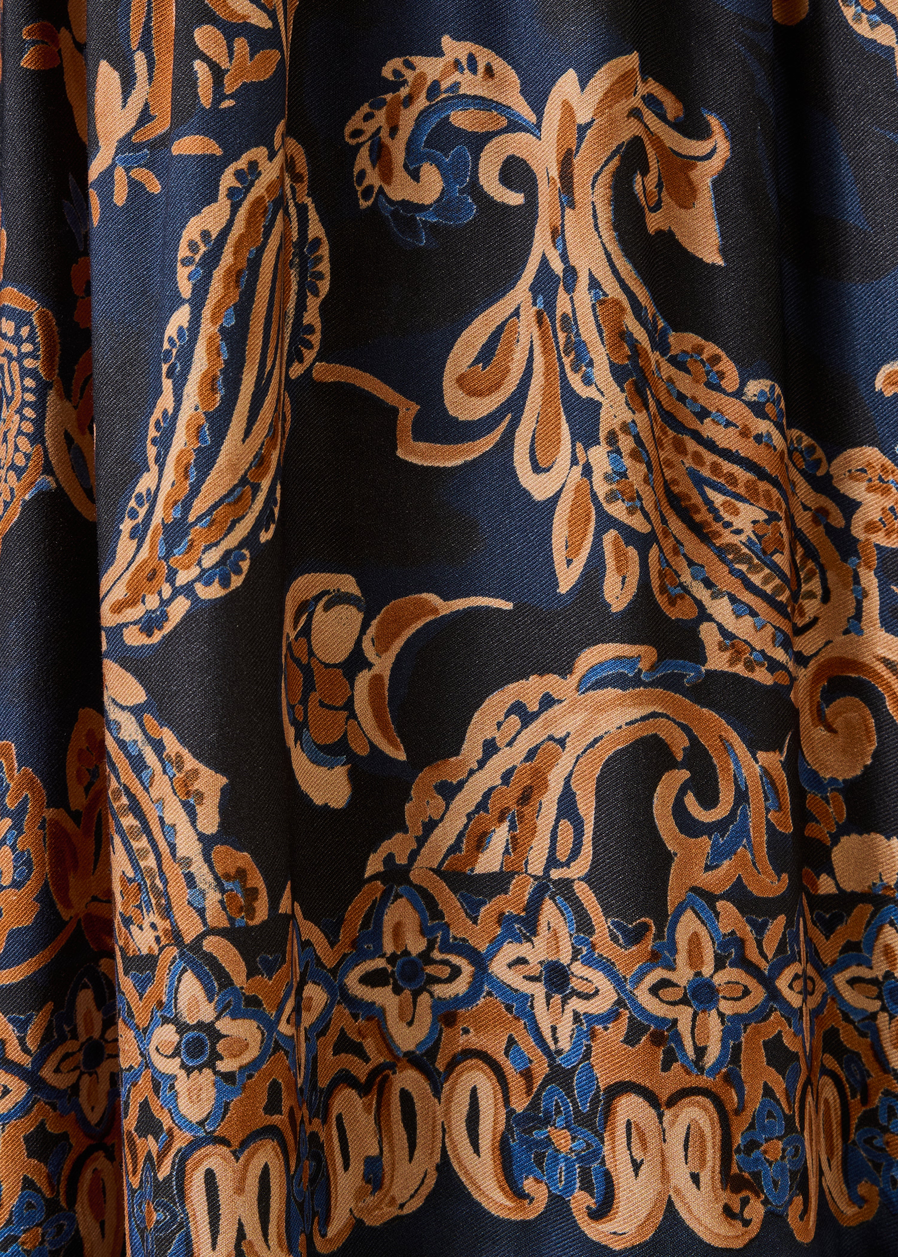 Marineblaue bedruckte Kleid mit langen Ärmeln und tunesischem Kragen