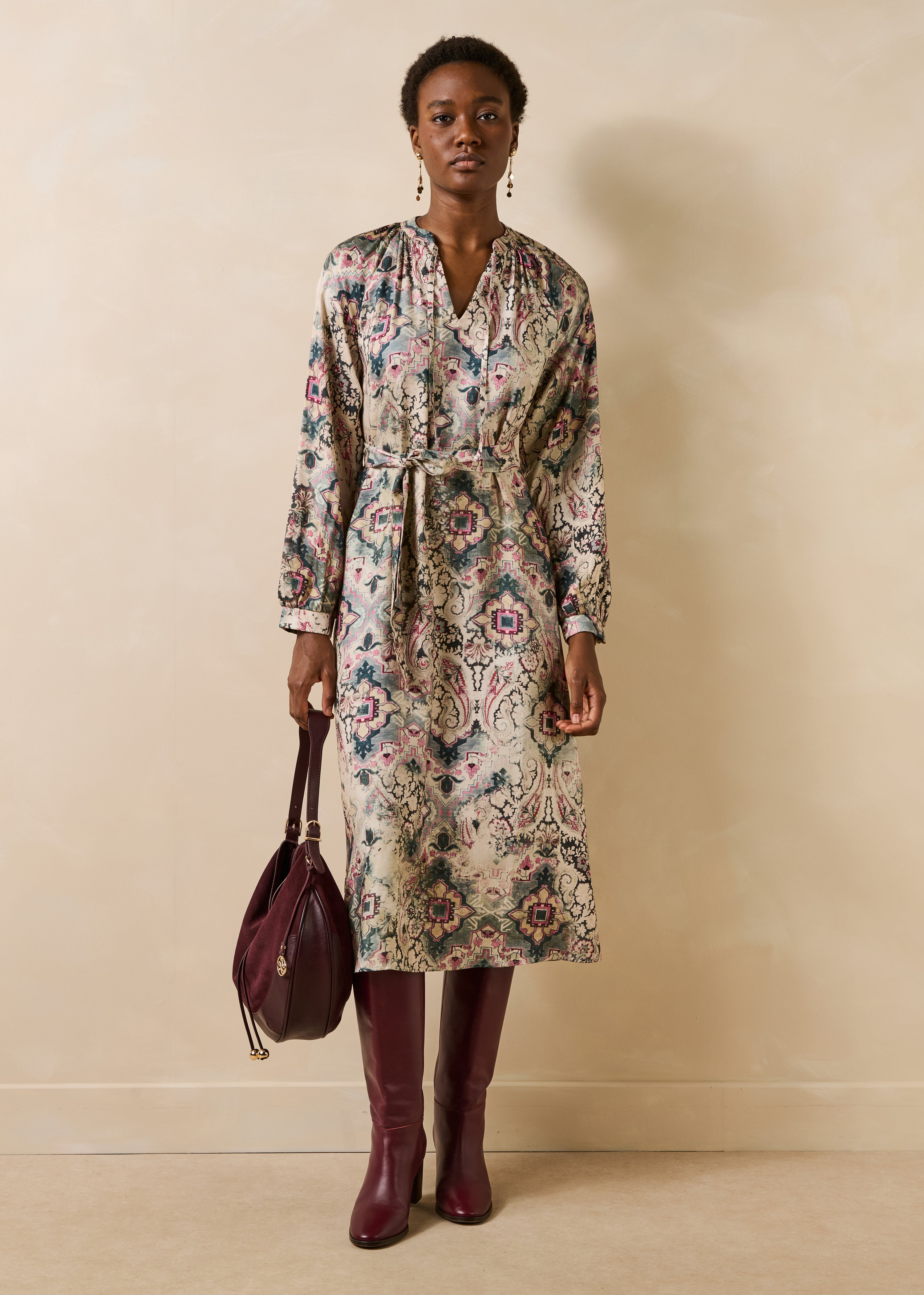 Robe écrue manches longues à imprimé