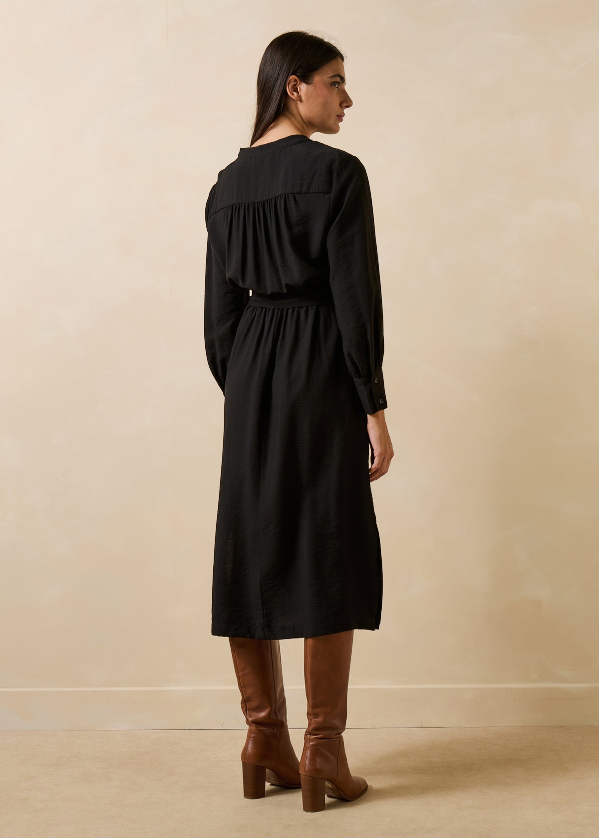 Schwarzes Kleid - Gula