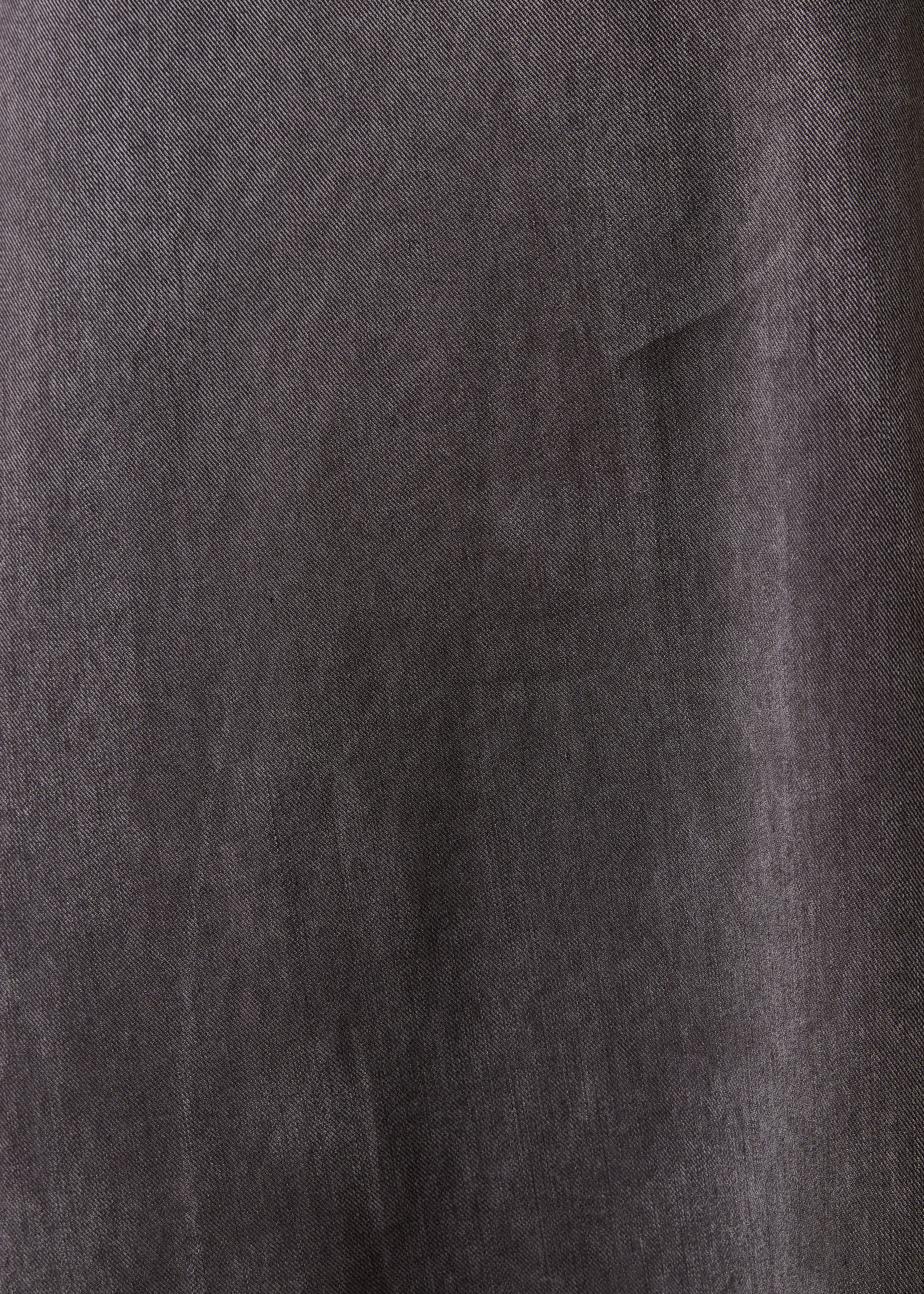 Abito lungo grigio in satin senza maniche
