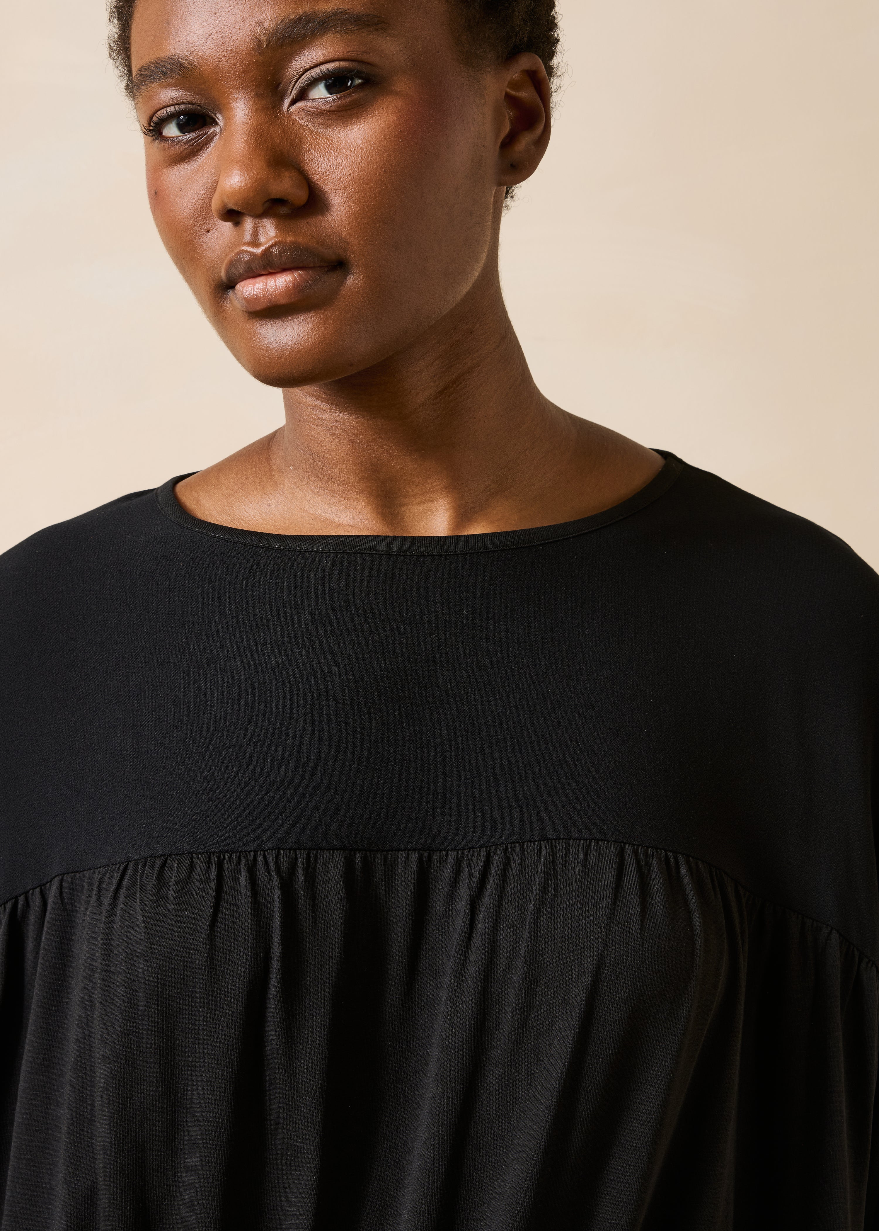 T-shirt noir en lyocell manches longues