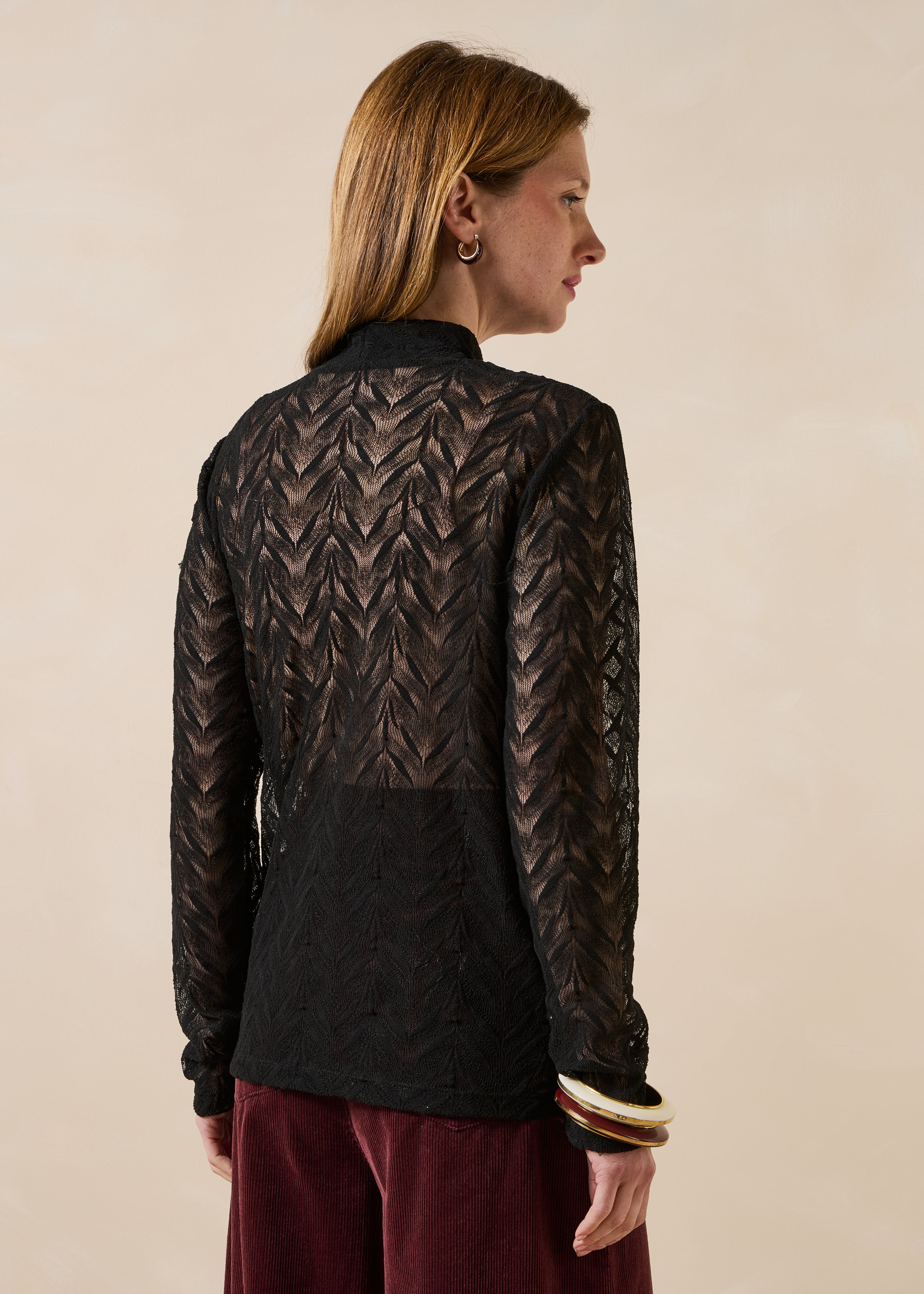schwarzes T-Shirt