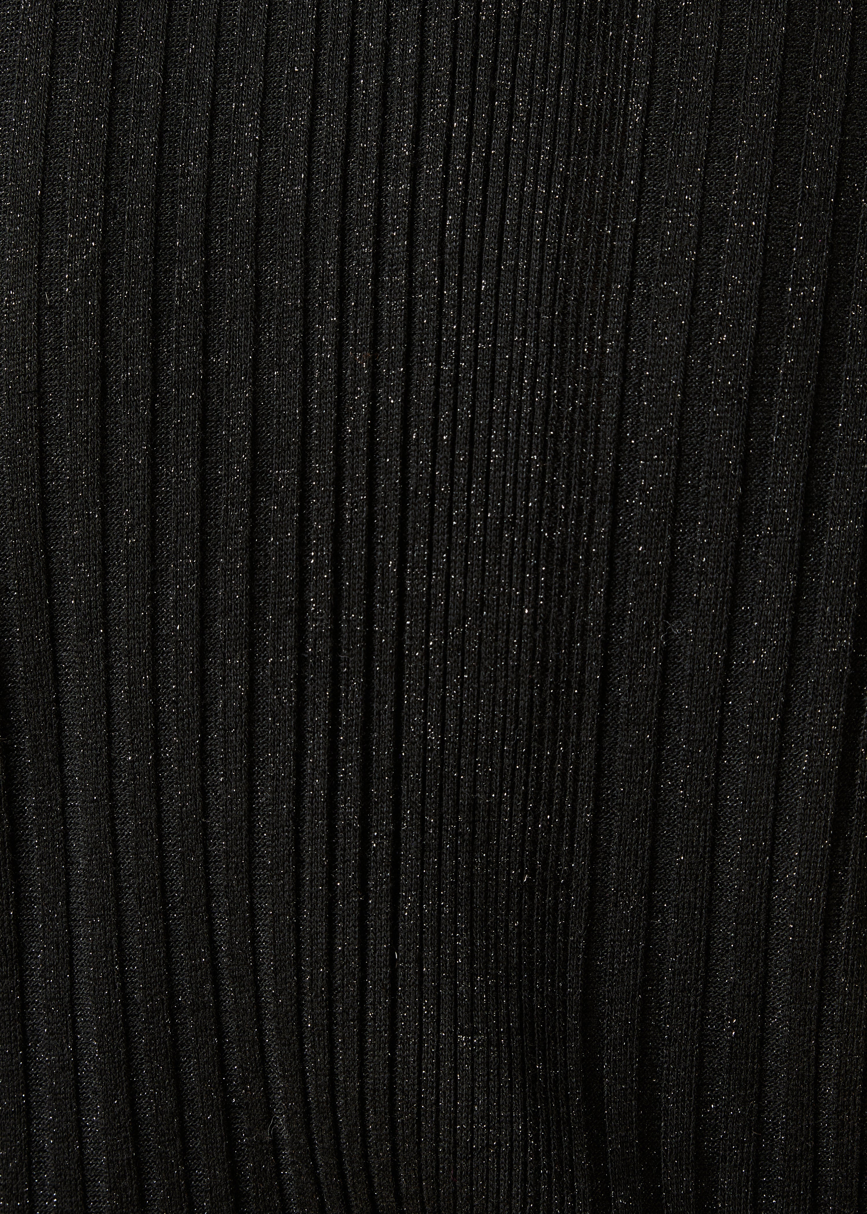 Black ribbed knit long sleeve T-shirt