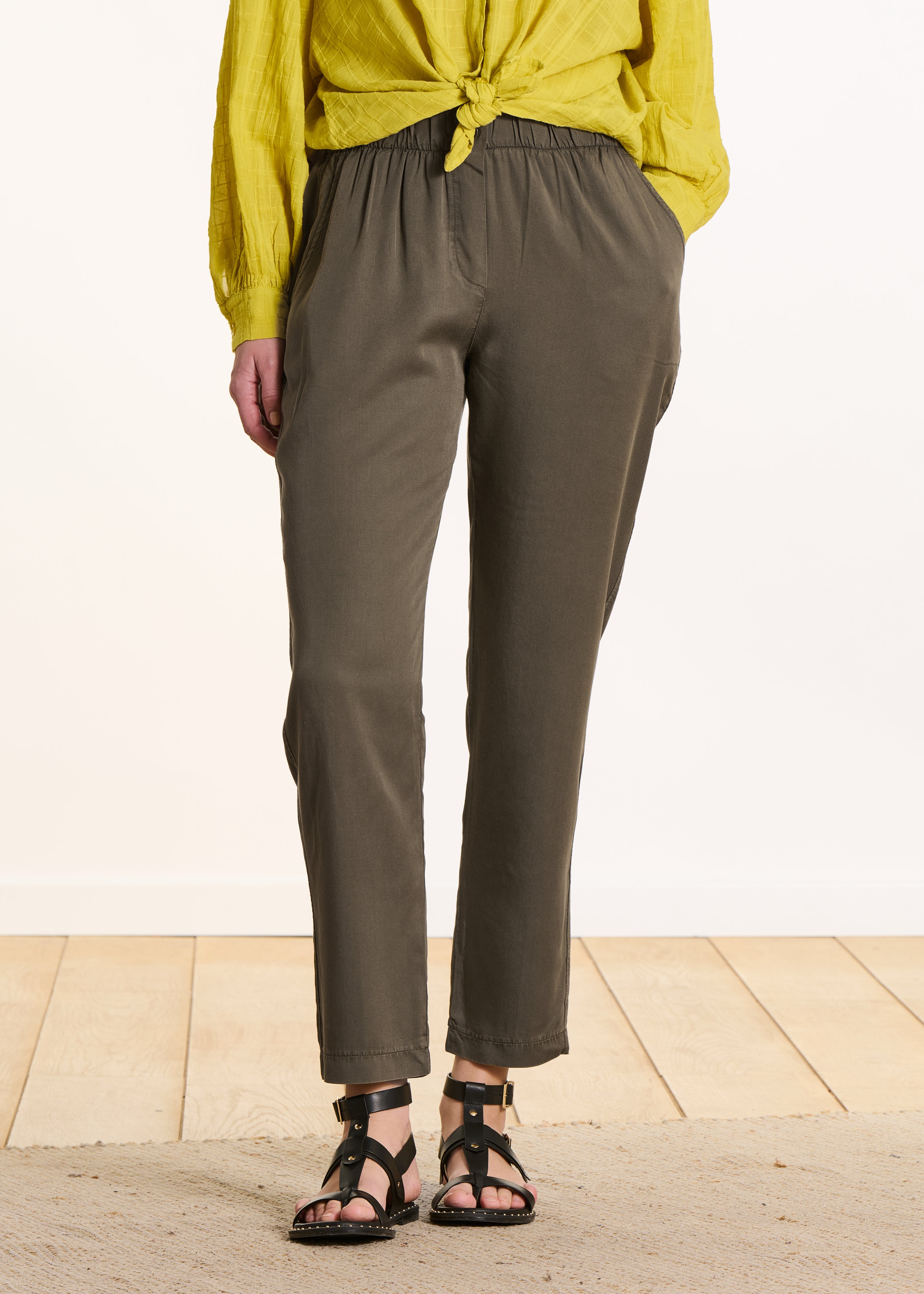 Pantalon fluide kaki en lyocell