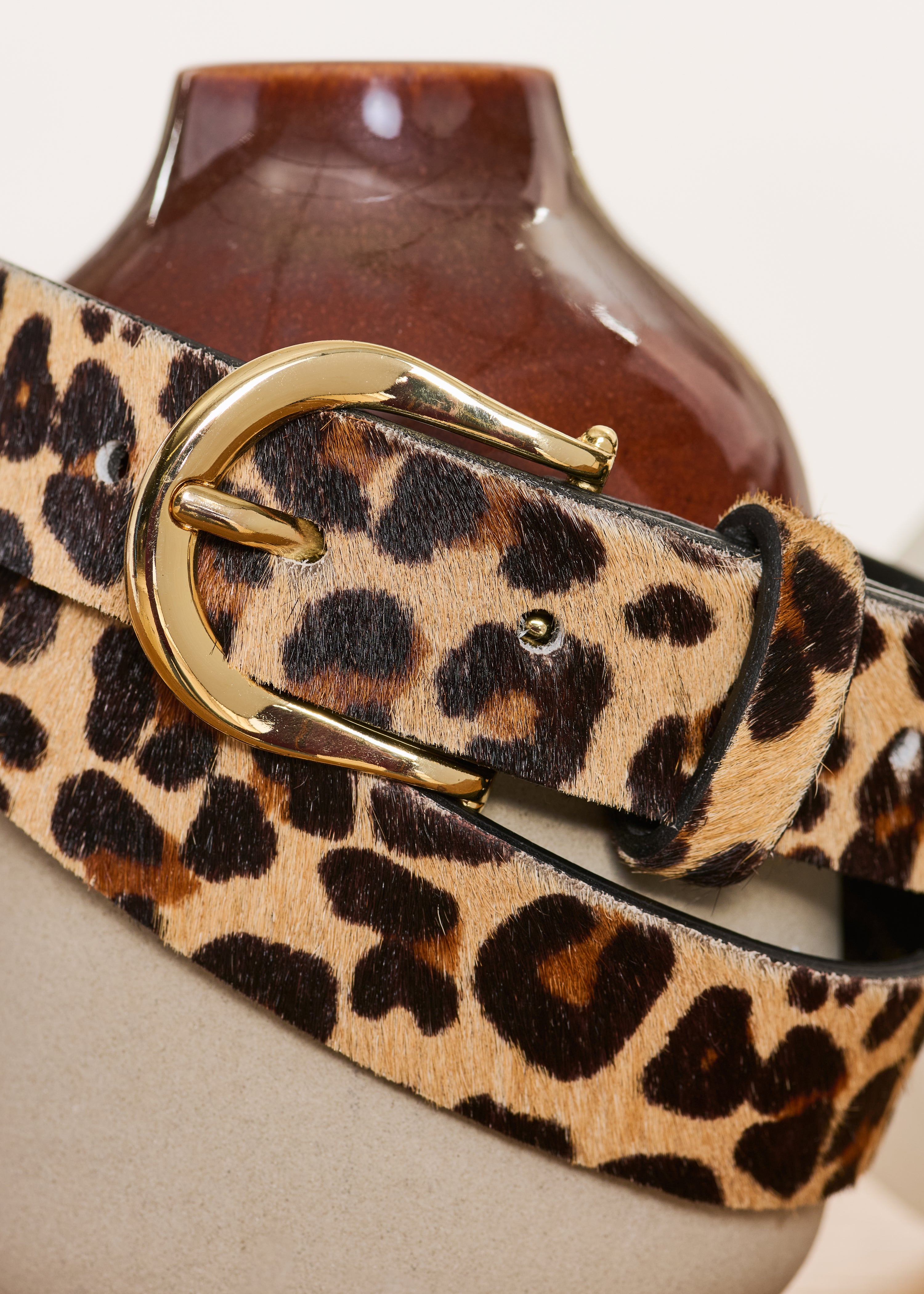 Gürtel mit Leopardenmuster aus Leder