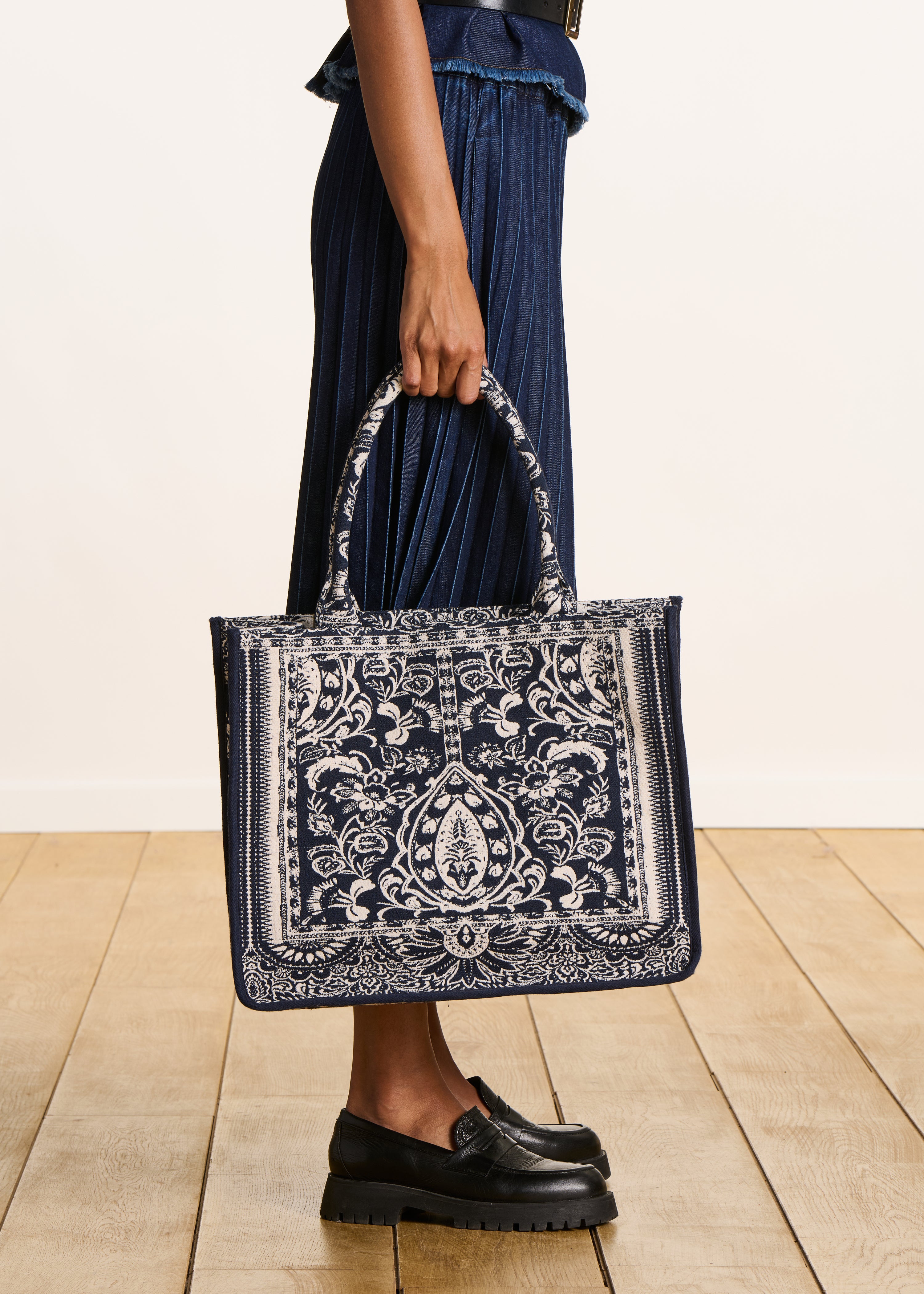 Saco tote azul-marinho em jacquard